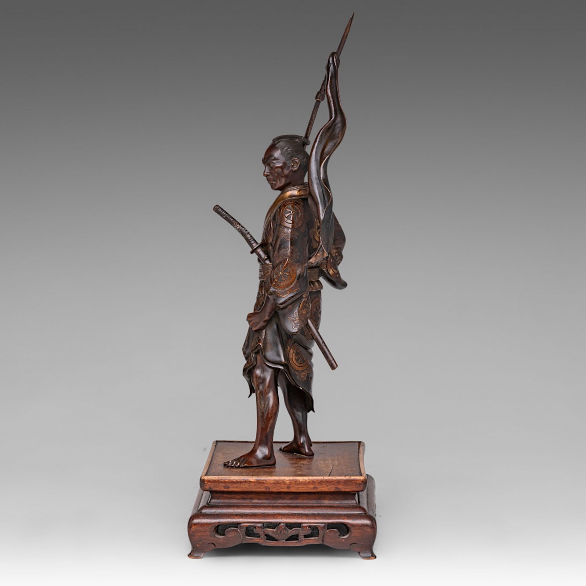 A Japanese bronze okimono of a warrior from the tale of Genji, signed, Meiji period (1868-1912), fix - Image 3 of 9