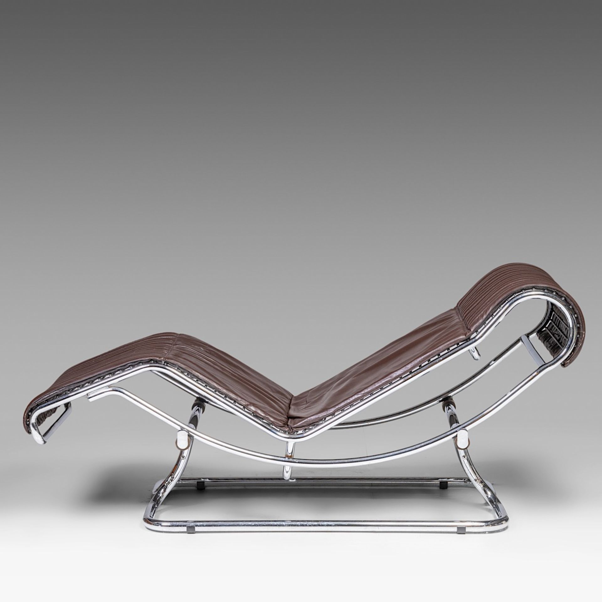 An Italian design brown leather chaise longue by Guido Faleschini, '70s, W 160 cm - Bild 3 aus 9