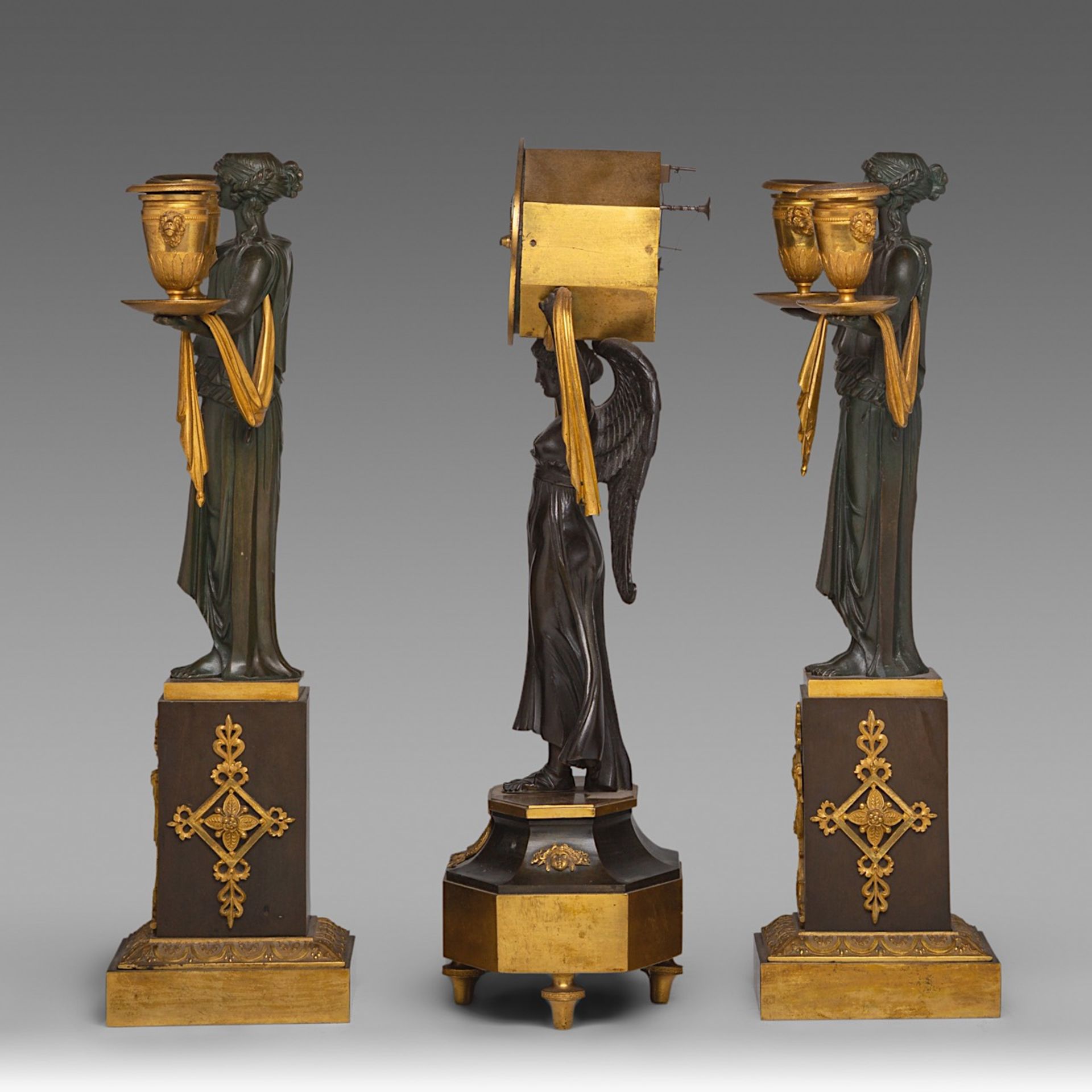 An Empire figural mantle clock, and two matching candelabras, H 43 - 44 cm - Image 2 of 6