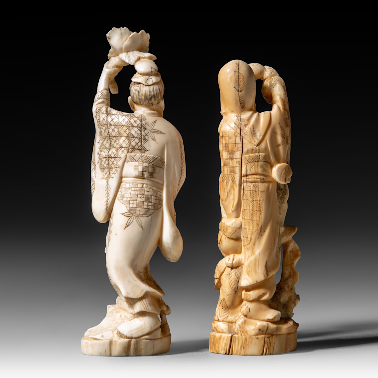 Two Japanese walrus ivory okimono, depicting Fukurokuju and a dancer, Taisho period (1912-1926), H 1 - Image 4 of 9