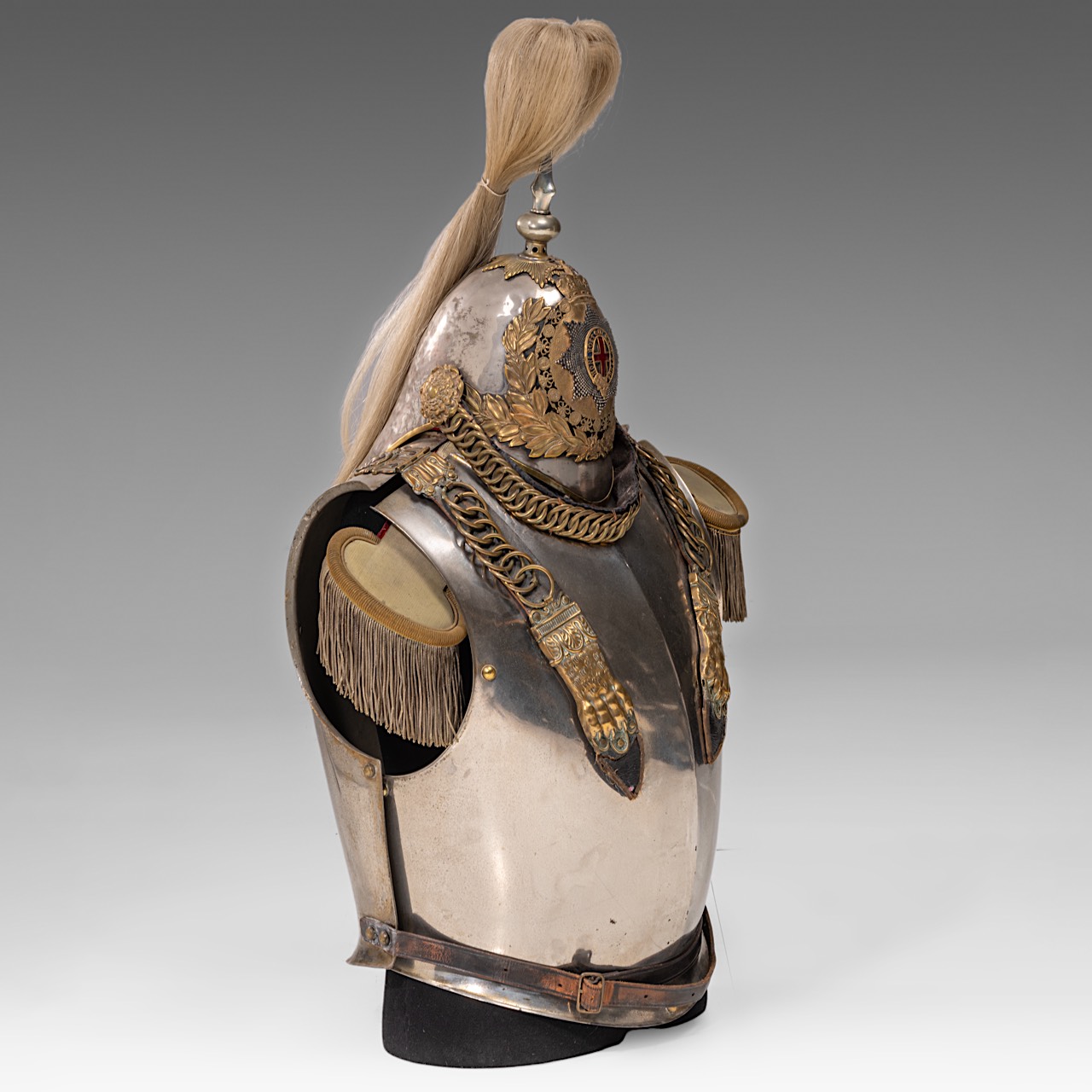 Cuirass and helmet of the Royal Horse Guards, metal and brass, Queen Victoria (1837-1901) - Image 7 of 8