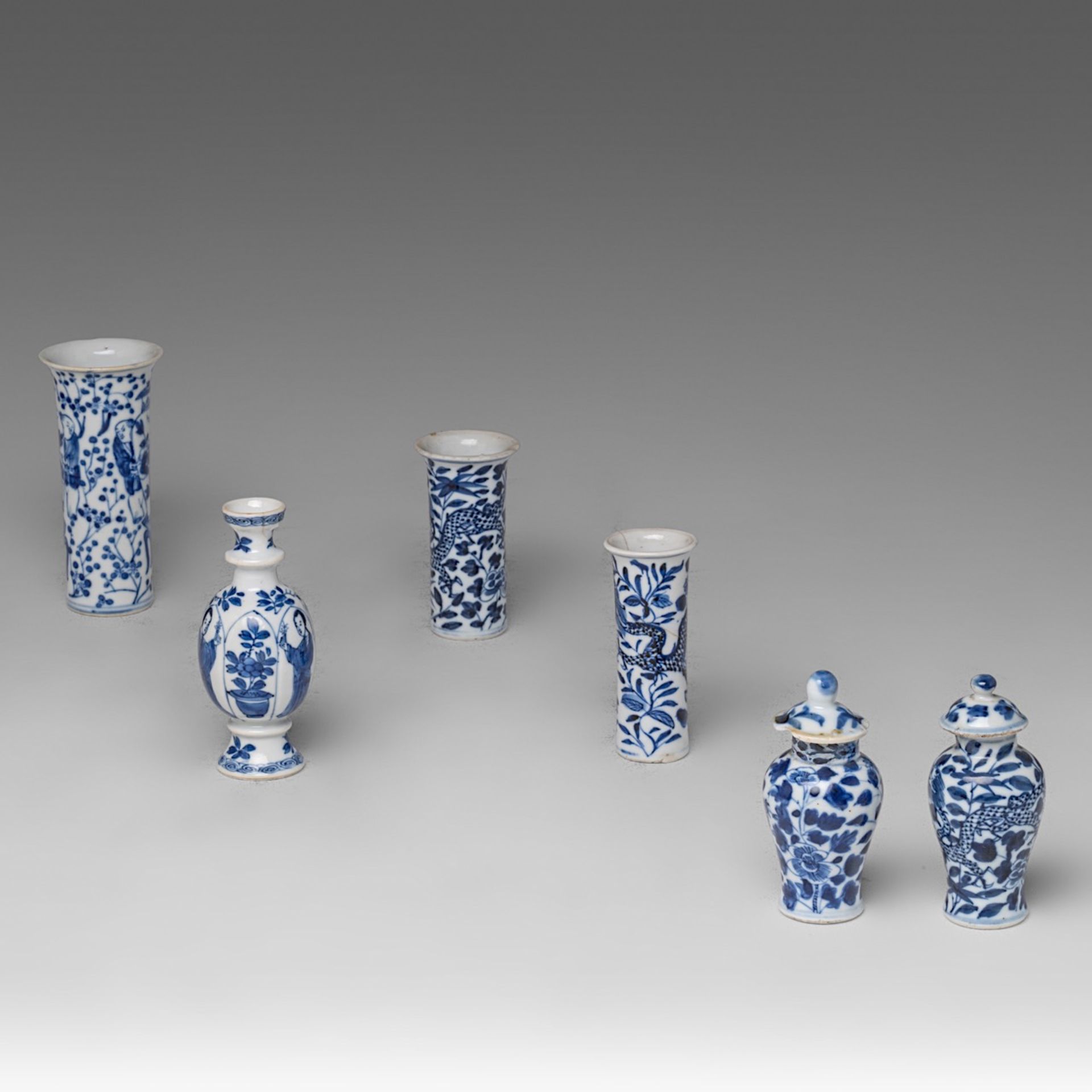 A Chinese blue and white 'Long Elisa' miniature vase, Kangxi period, H 11 cm - added an assembled fi - Bild 3 aus 9