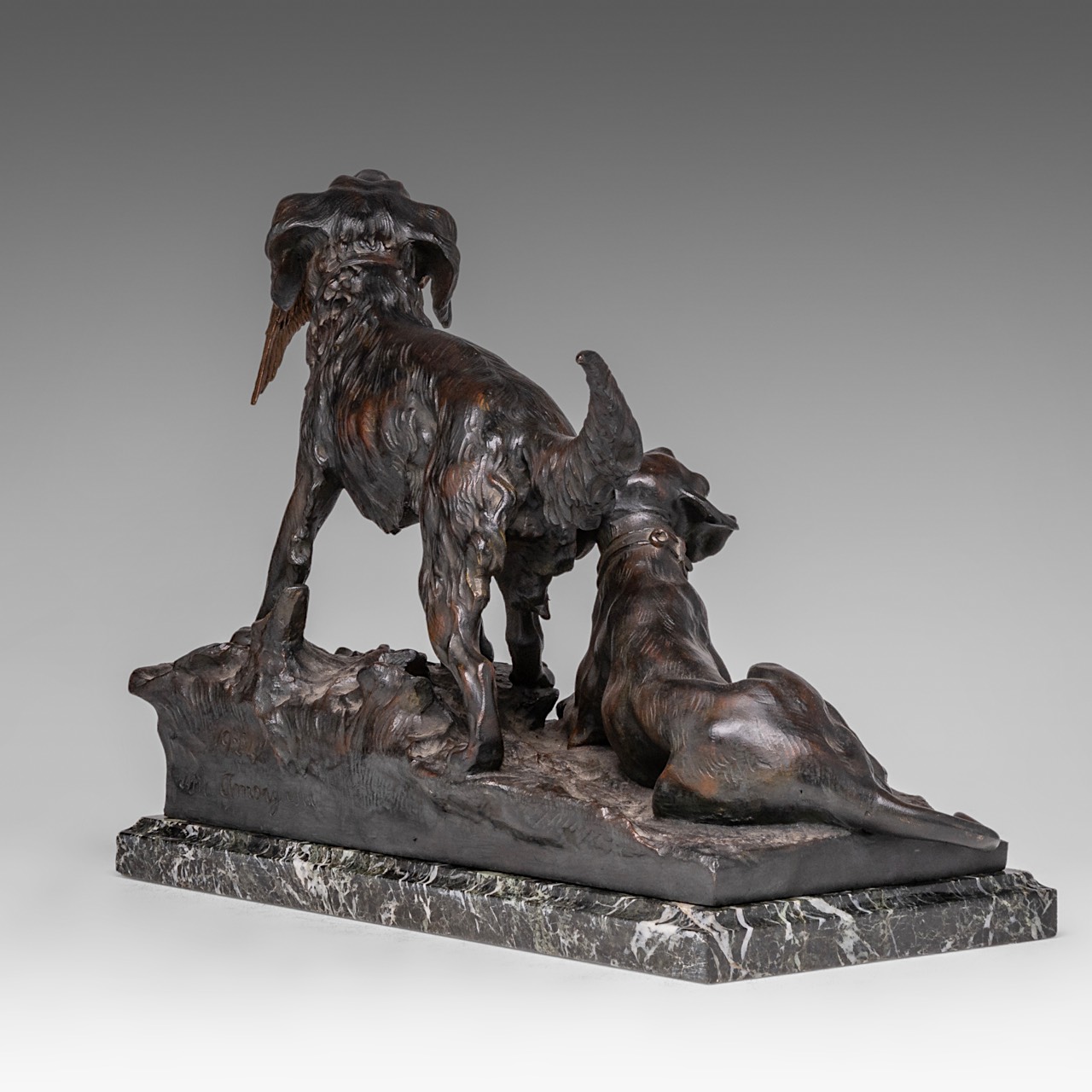 Antonio Amorgasti (1880-1942), two hunting dogs, dated 1924, dark patinated bronze, H 33 - W 60 cm - Image 6 of 9