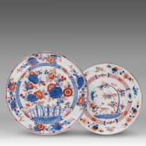 A Chinese Imari 'Flower garden' charger and plate, 18thC, dia 31,5 - 38,5 cm