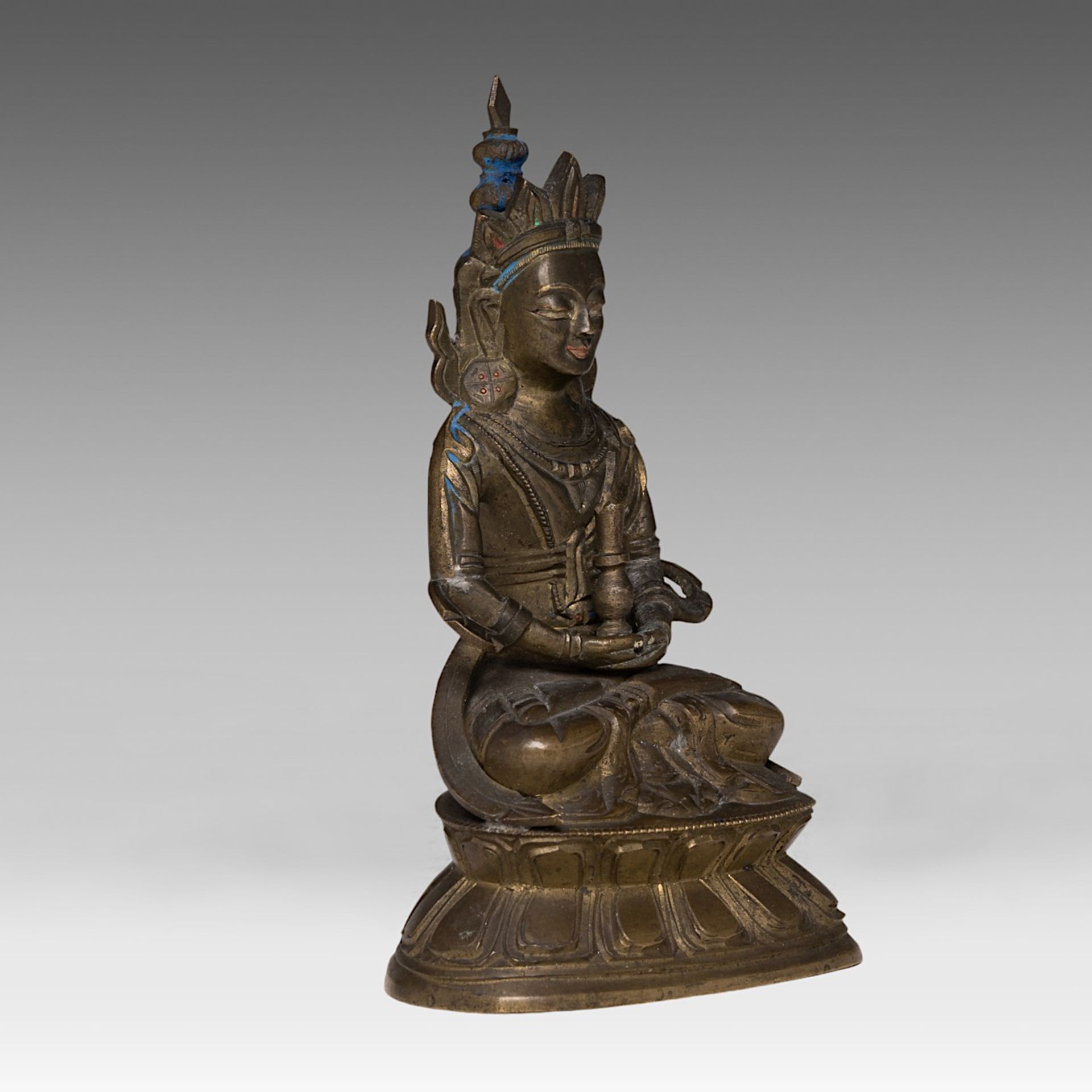 A Chinese bronze figure of Buddha Amitayus, 19thC, H 16,5 cm - added a Chinese Ming bronze 'Fu' wine - Image 7 of 16