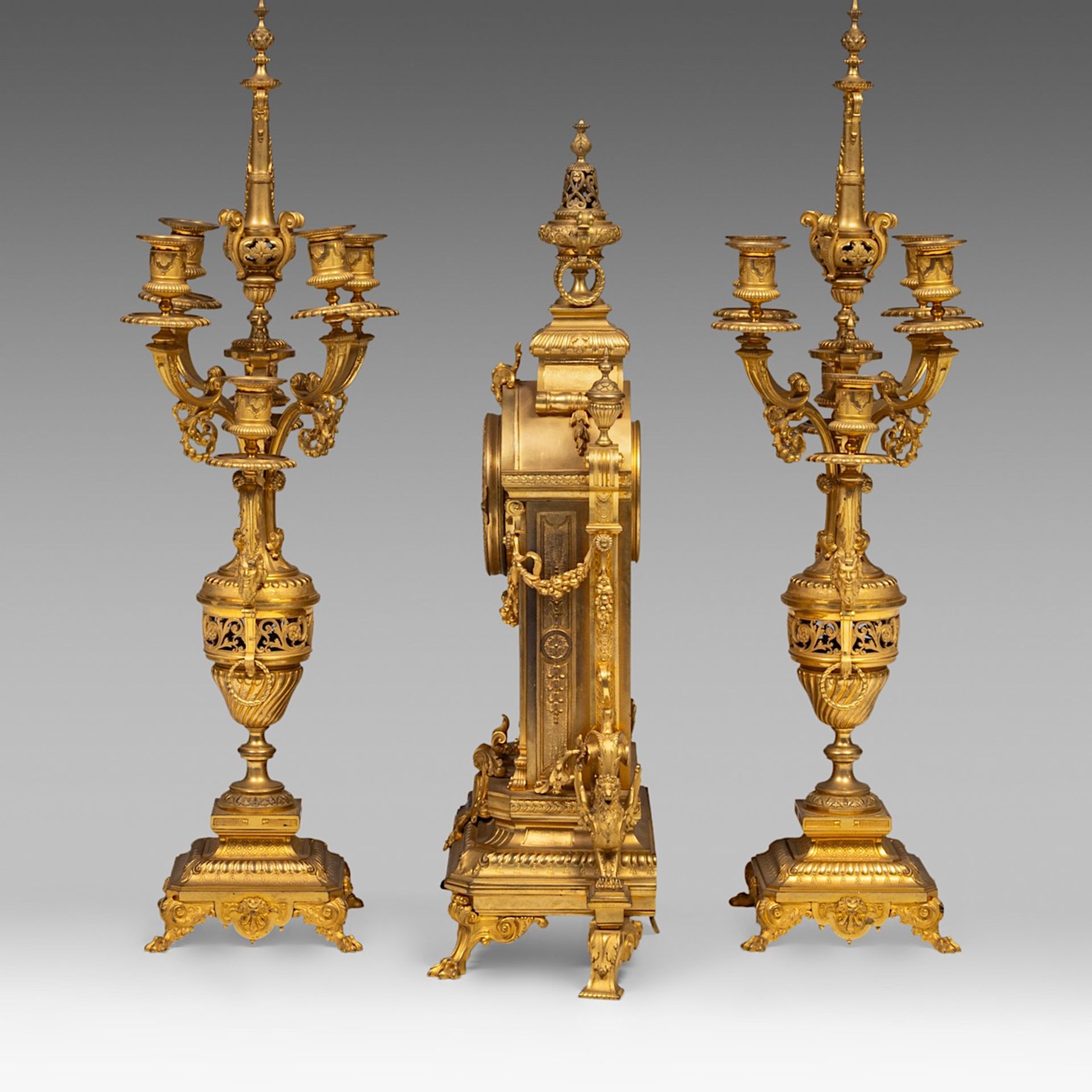 A Napoleon III gilt bronze three-piece mantle clock set, H 70 - 80 cm - Bild 2 aus 5