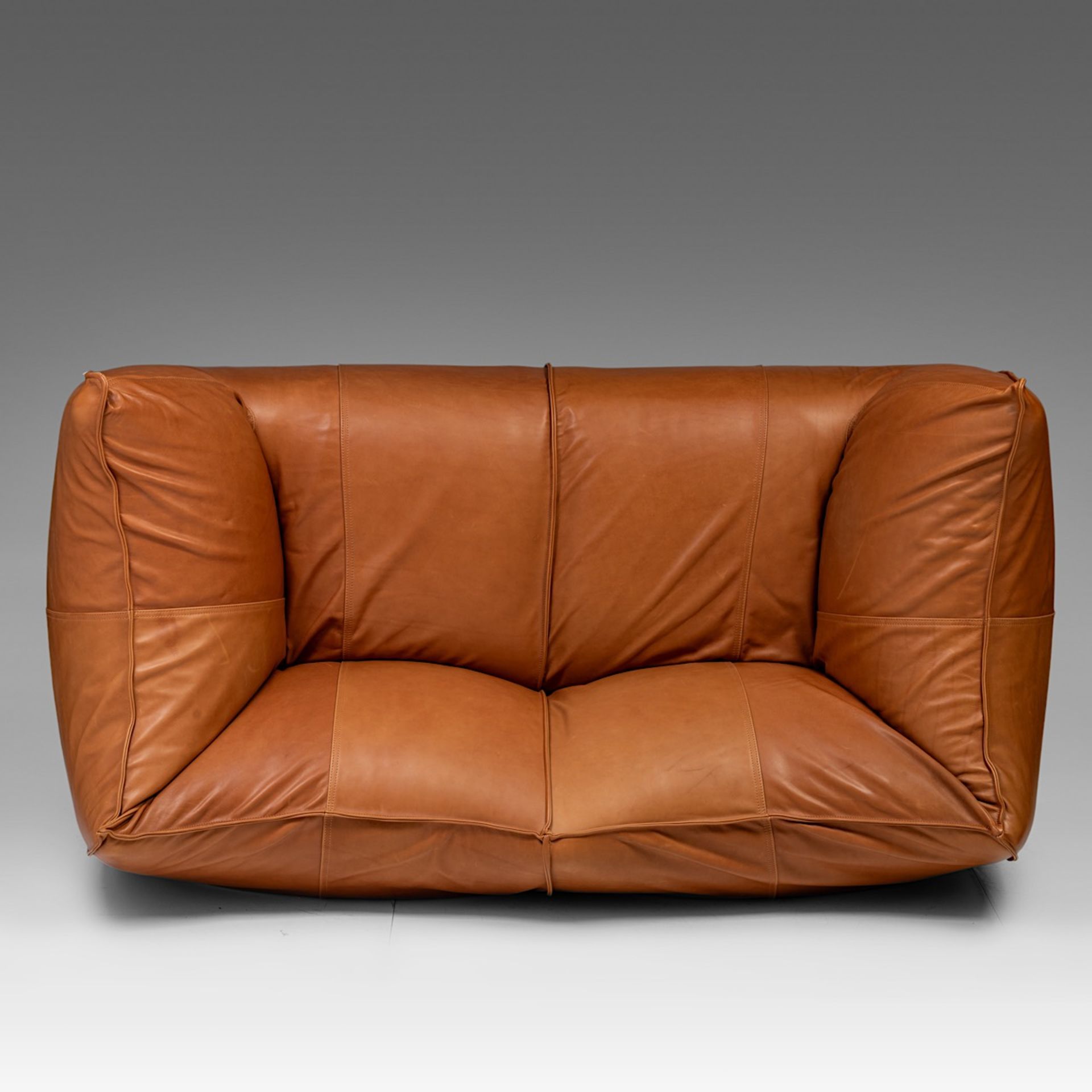 A Mario Bellini 'Le Bambole' sofa for B&B Italia, H 74 - W 165 - D 80 cm - Image 6 of 9