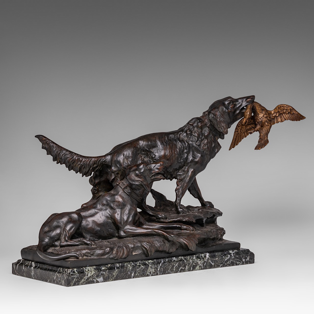 Antonio Amorgasti (1880-1942), two hunting dogs, dated 1924, dark patinated bronze, H 33 - W 60 cm - Image 8 of 9