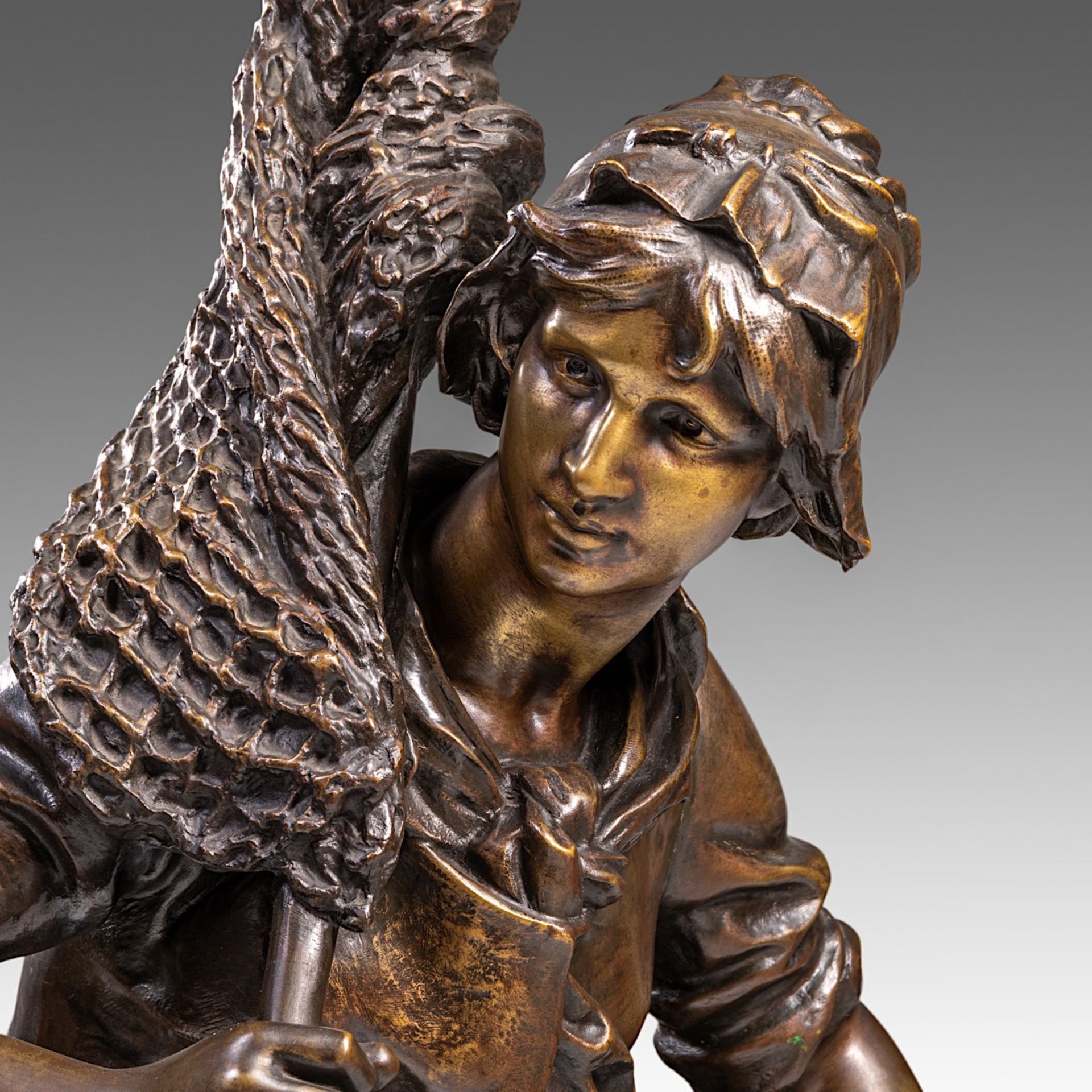 Henryk II Kossowski (1855-1921), 'Le retour de la peche', patinated bronze, H 105 cm - Bild 6 aus 7