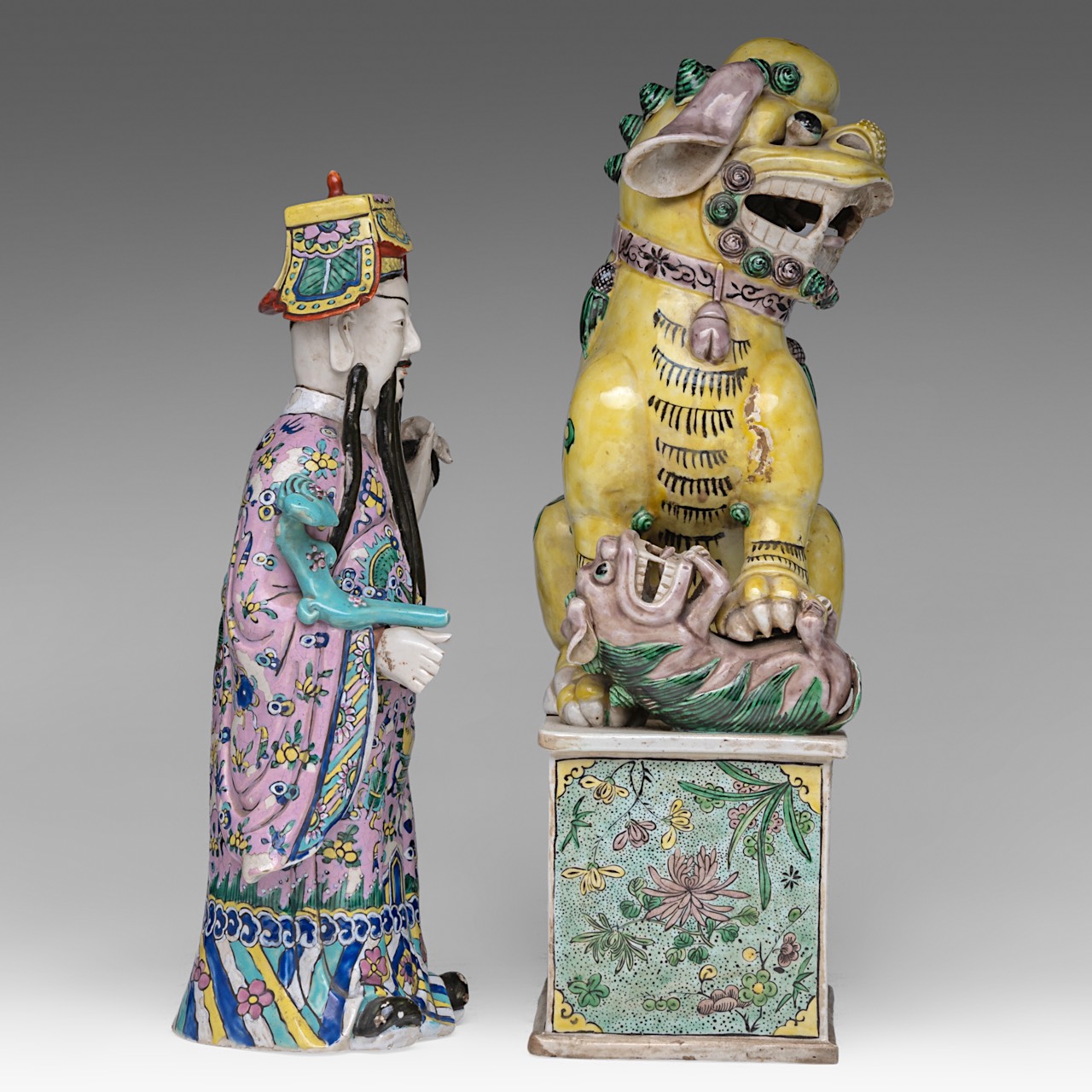 A Chinese famille verte Buddhist lion and cub, Republic period, H 42 cm - added a famille rose ename - Image 5 of 6