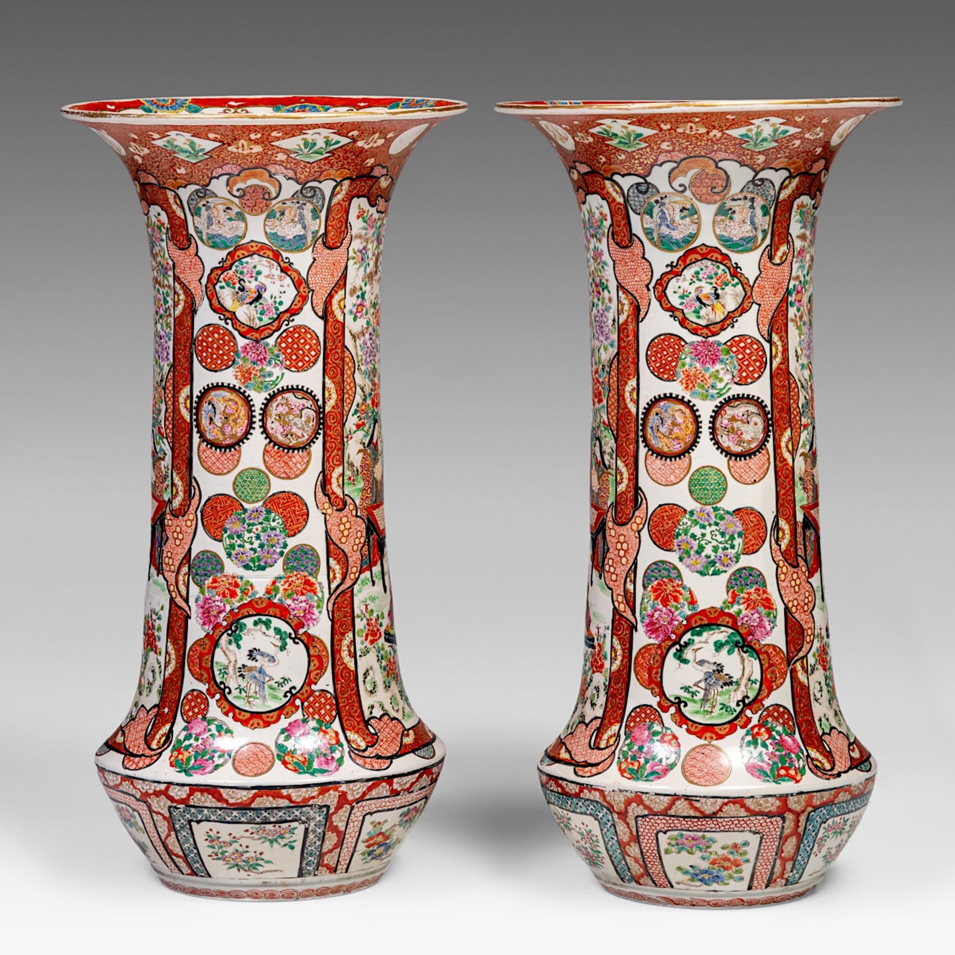 A pair of Japanese Kutani trumpet beaker vases, Meiji-period (1868-1912), H 68 cm - Image 4 of 6