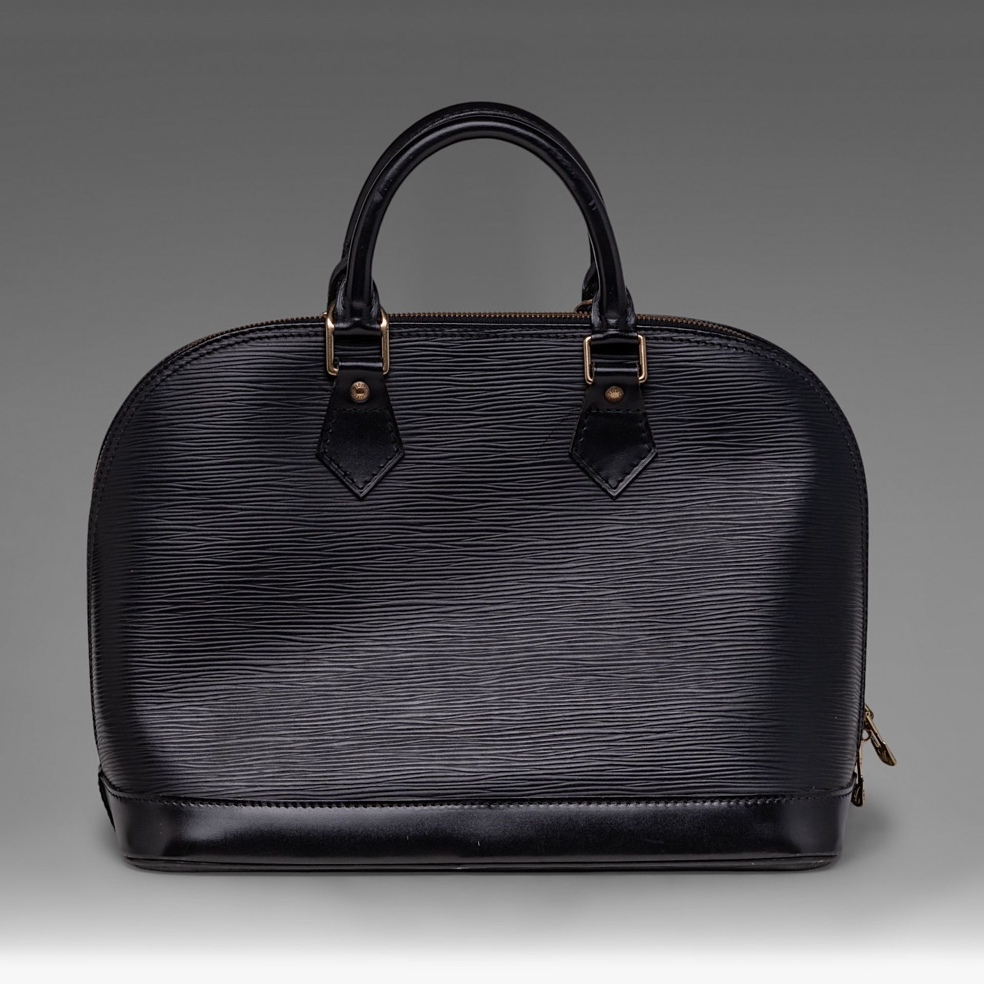 Two various Louis Vuitton handbags in black epi leather - Bild 16 aus 22
