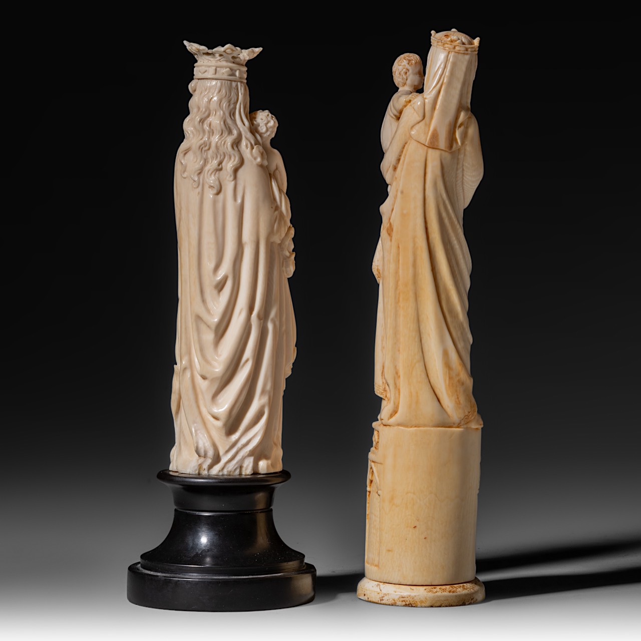 Two 19th/20th century Dieppe ivory Holy Virgin and Child statues (+) - Image 4 of 6