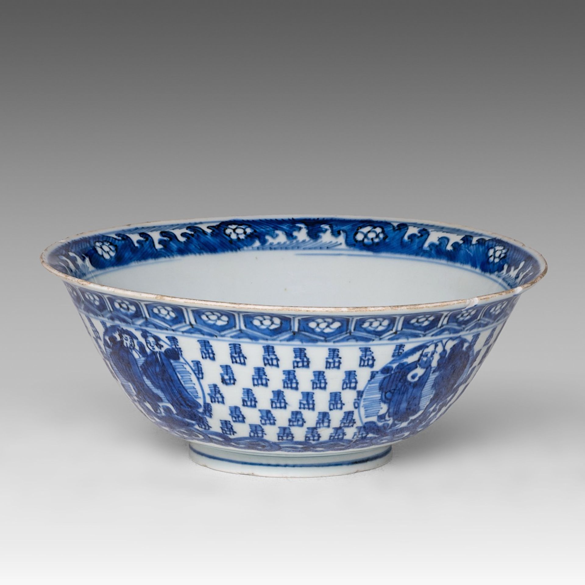 A Chinese blue and white 'Luohan' bowl, Wanli period, Ming dynasty, H 9 - dia 22,5 cm - Image 5 of 8