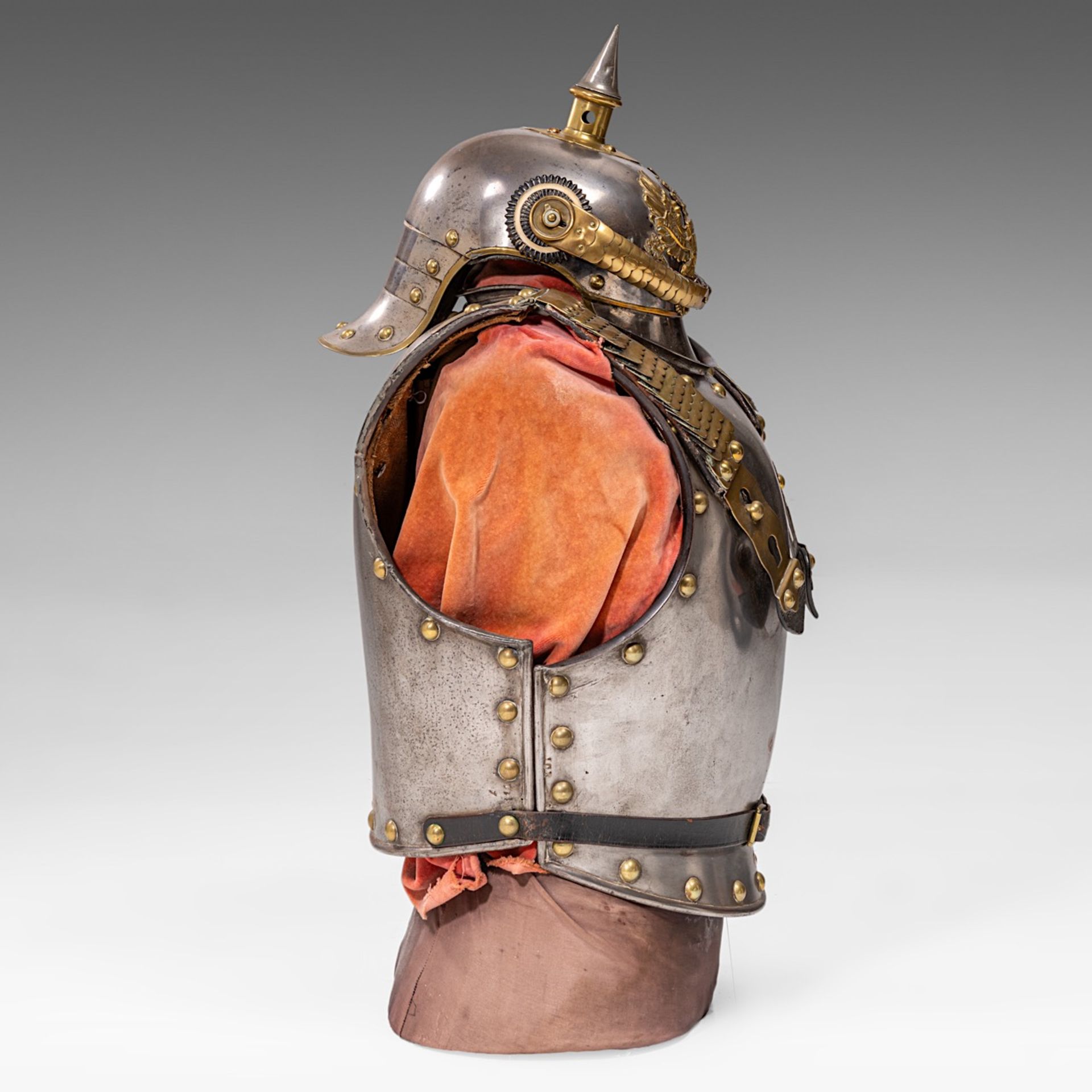 Cuirass and helmet, metal and gilded brass, 19thC., 68 x 30 x 36 cm. (26.7 x 11.8 x 14.1 in.) - Image 6 of 8