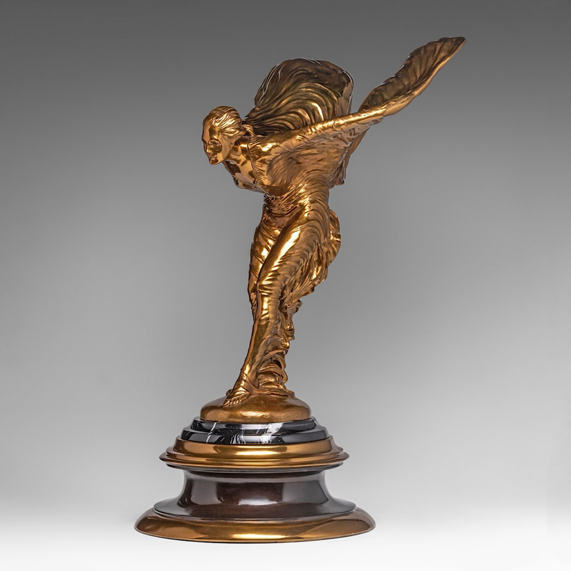 Charles Sykes (1875-1950), gilt bronze sculpture of the 'Spirit of Ecstasy', Rolls-Royce, H 69 cm - Bild 6 aus 14