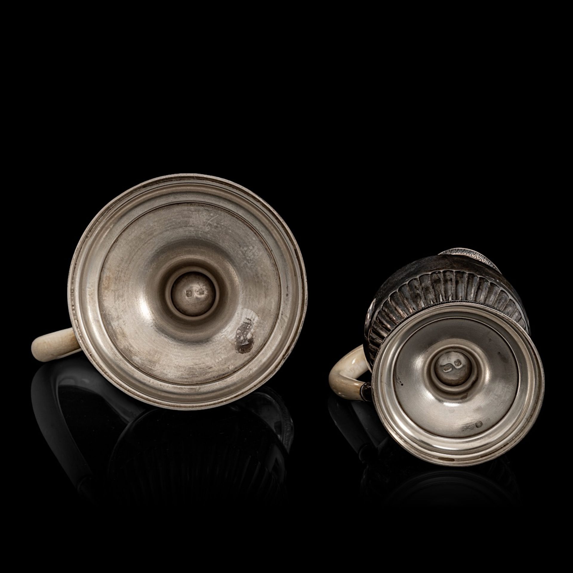 A 20thC neoclassical four-piece 835/000 silver tea and coffee set by Wolf-Zondervan, total weight: a - Bild 11 aus 16