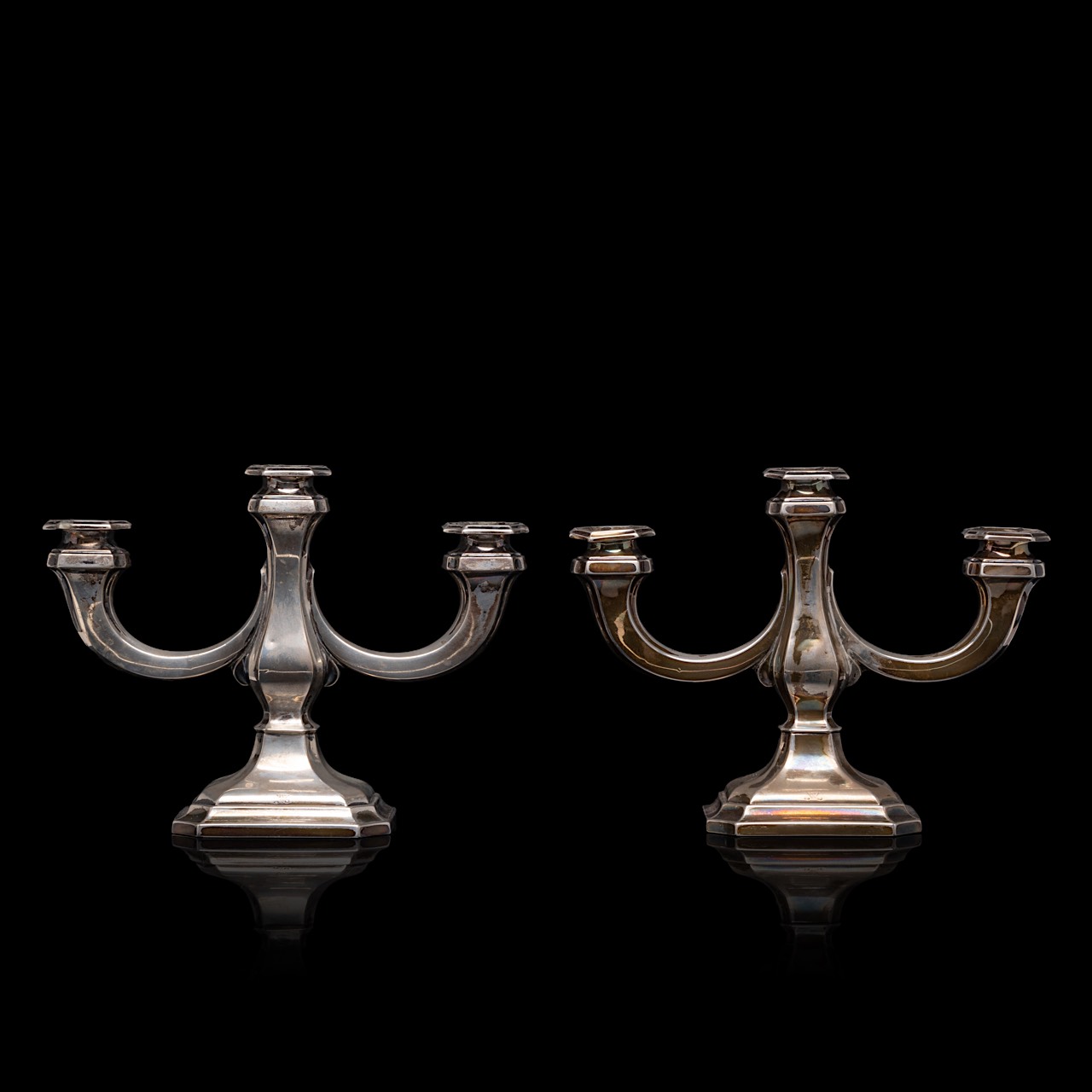 A pair of silver candlesticks, 830/000, H 18,5, total weight: ca 1251 g - Image 4 of 7