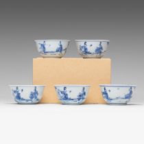 A series of five Chinese blue and white 'Female Immortal' cups, Kangxi/Yongzheng, H 3,5 - dia 7,2 cm