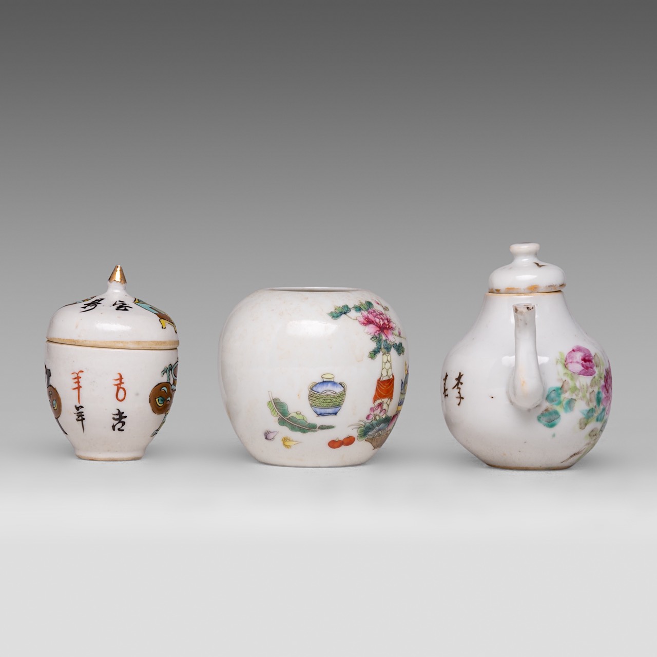 A small collection of Chinese famille rose ware, incl. a pair of fine 'Bamboo' wine cups, Daoguang m - Image 11 of 13