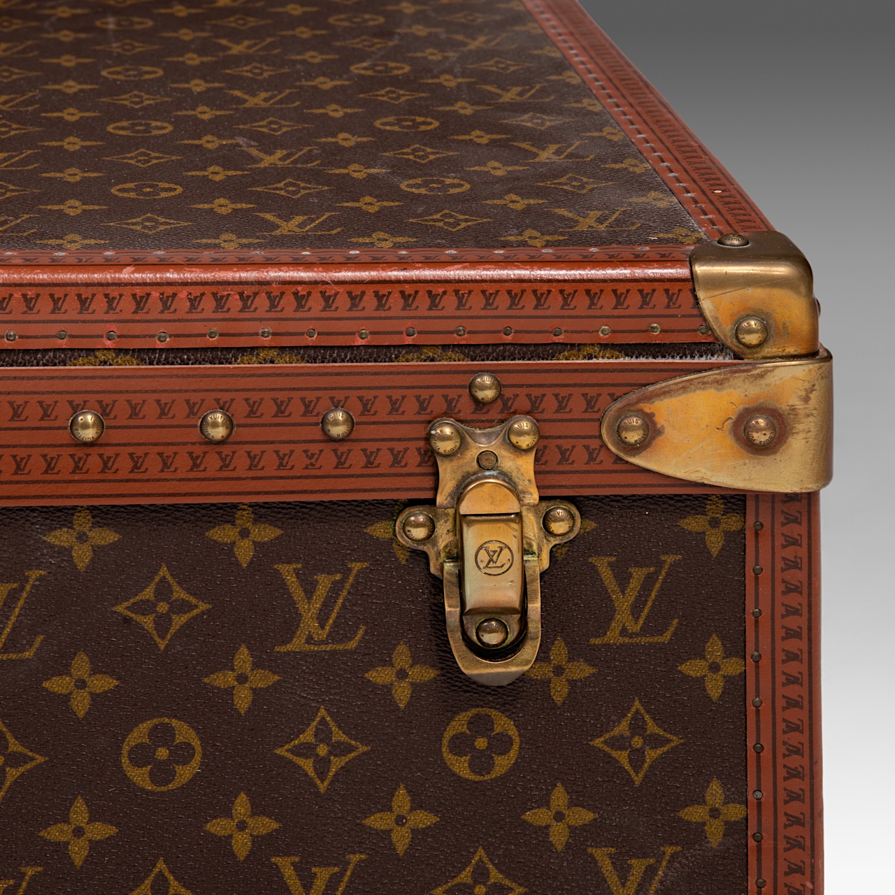 A vintage Louis Vuitton coffer, Model Alzer 60, 42 - 60 - 17 cm - Image 10 of 15