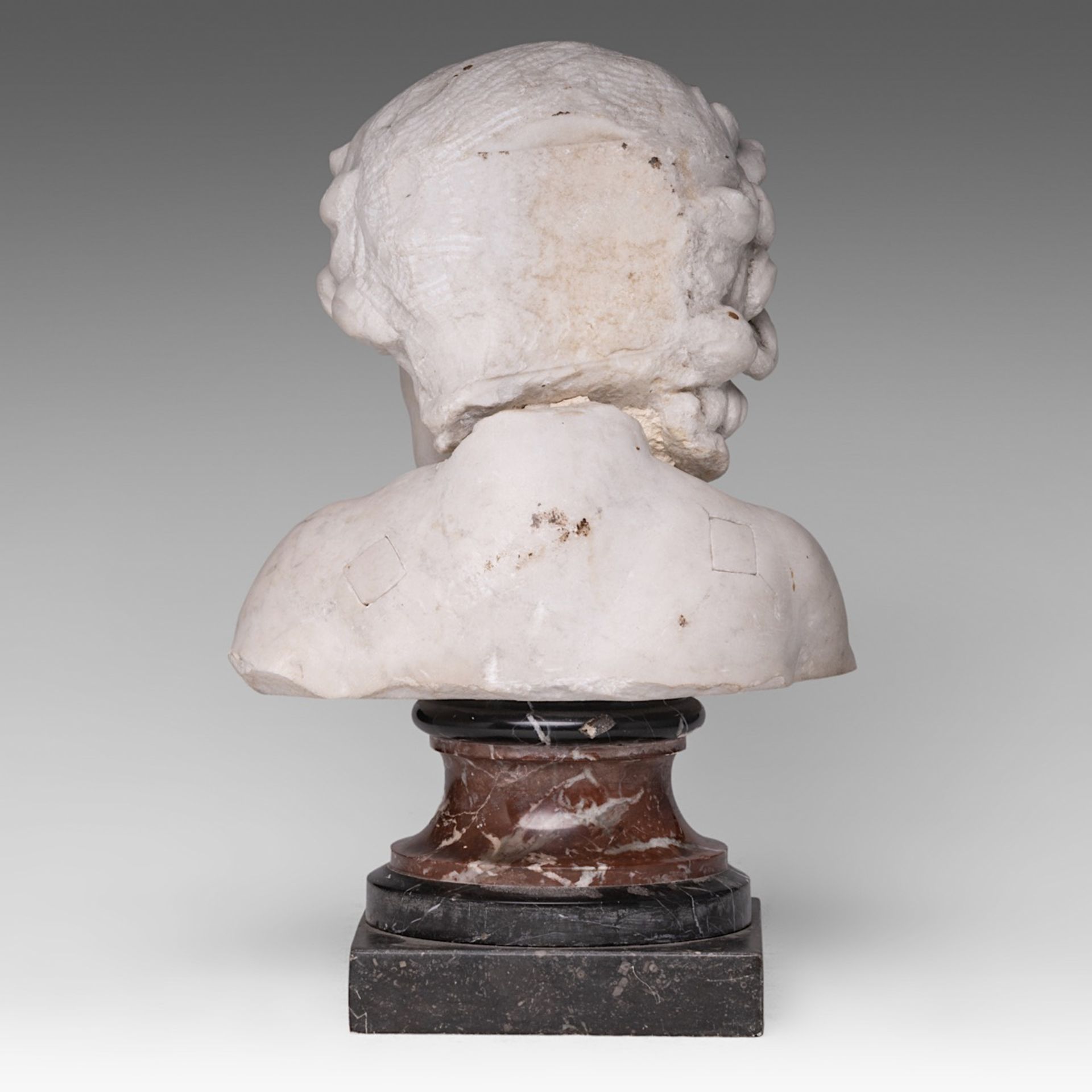 A Carrara marble bust of a young boy, H 35 cm - Bild 4 aus 7