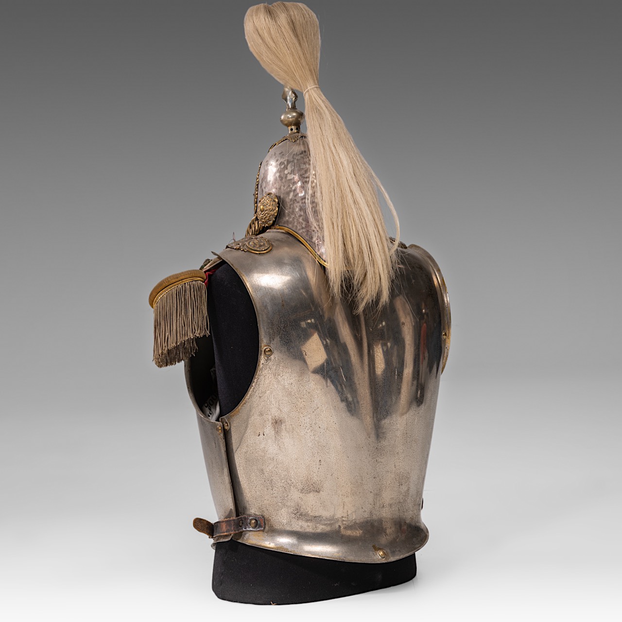 Cuirass and helmet of the Royal Horse Guards, metal and brass, Queen Victoria (1837-1901) - Image 4 of 8