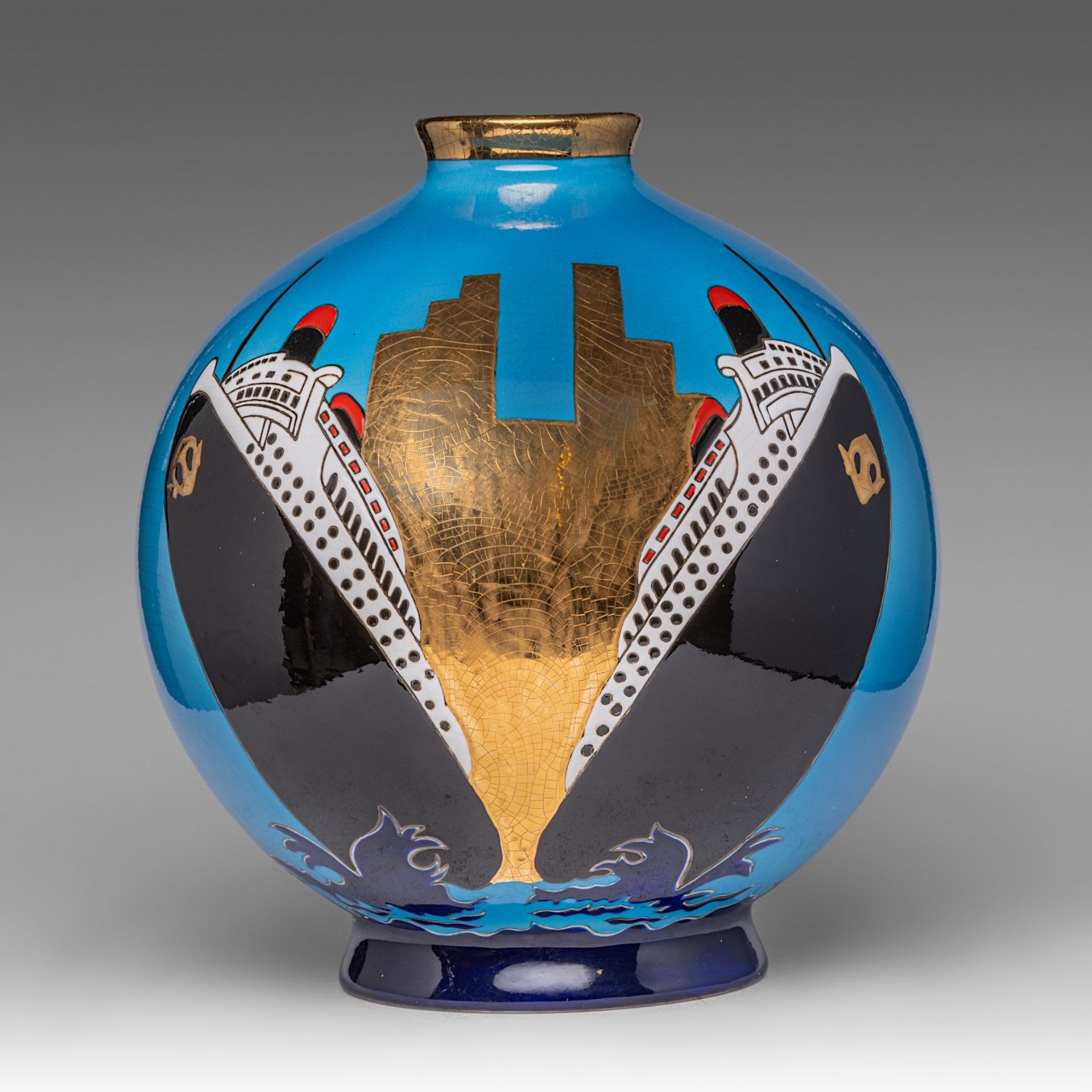 A large 'New York' circular vase by Longwy, limited edition, Ndeg 29/50, H 40 cm