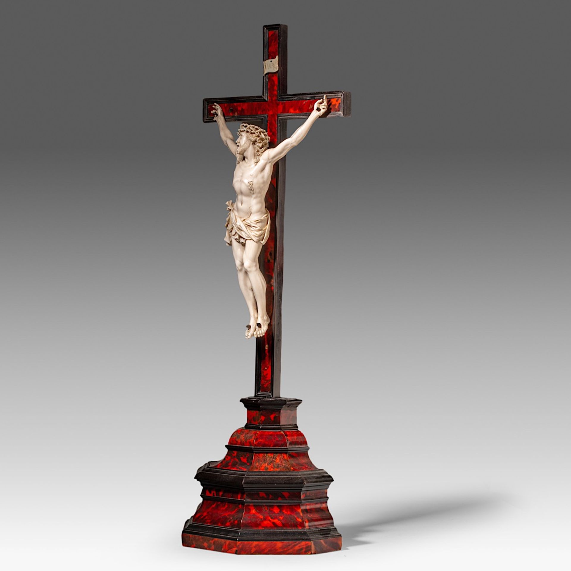 A 19th-century ivory corpus Christi, H corpus 35 cm - total H 76 cm - total weight 2189 g (+) - Image 2 of 5