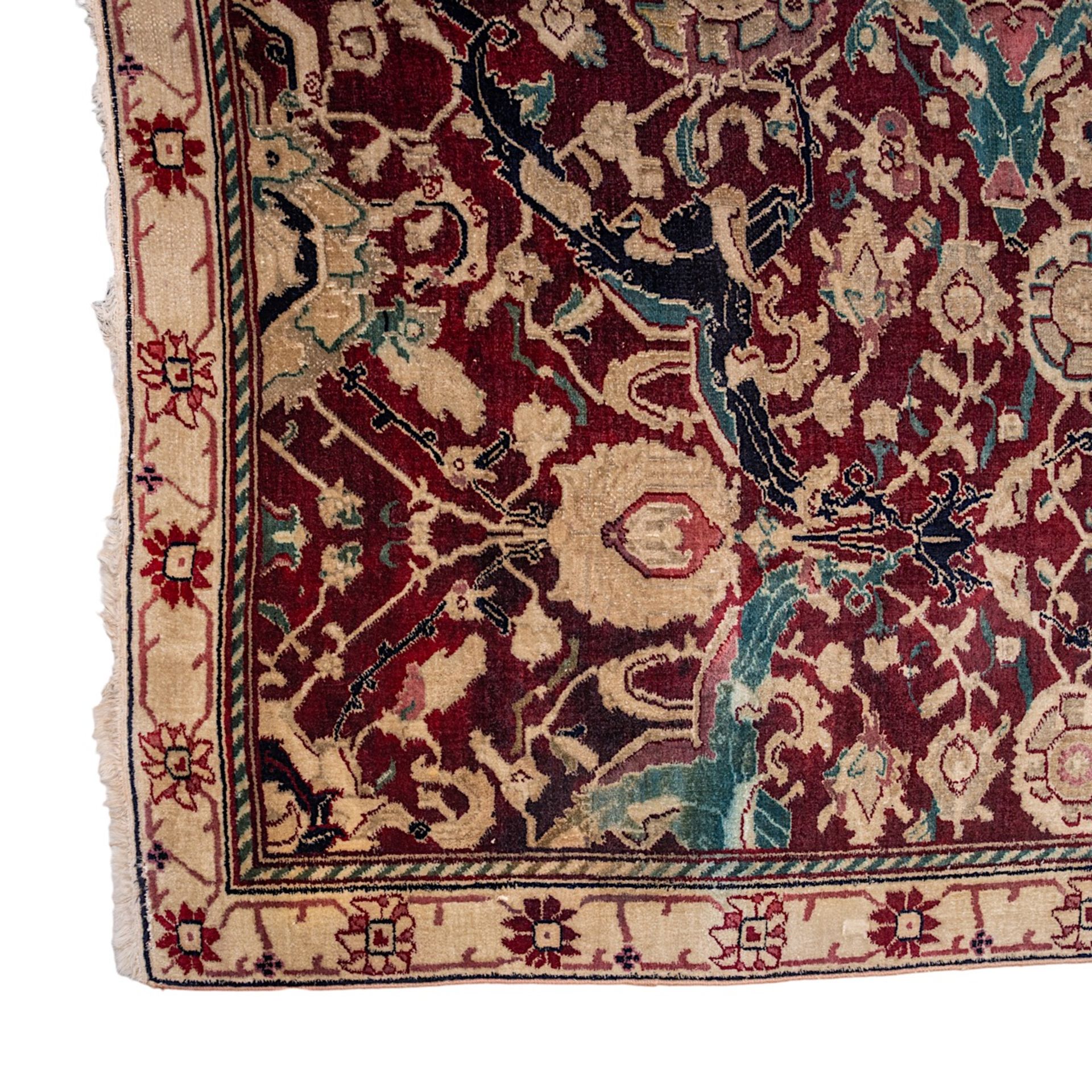 An Oriental rug, floral decorated, 187 x 398 cm - Bild 4 aus 5