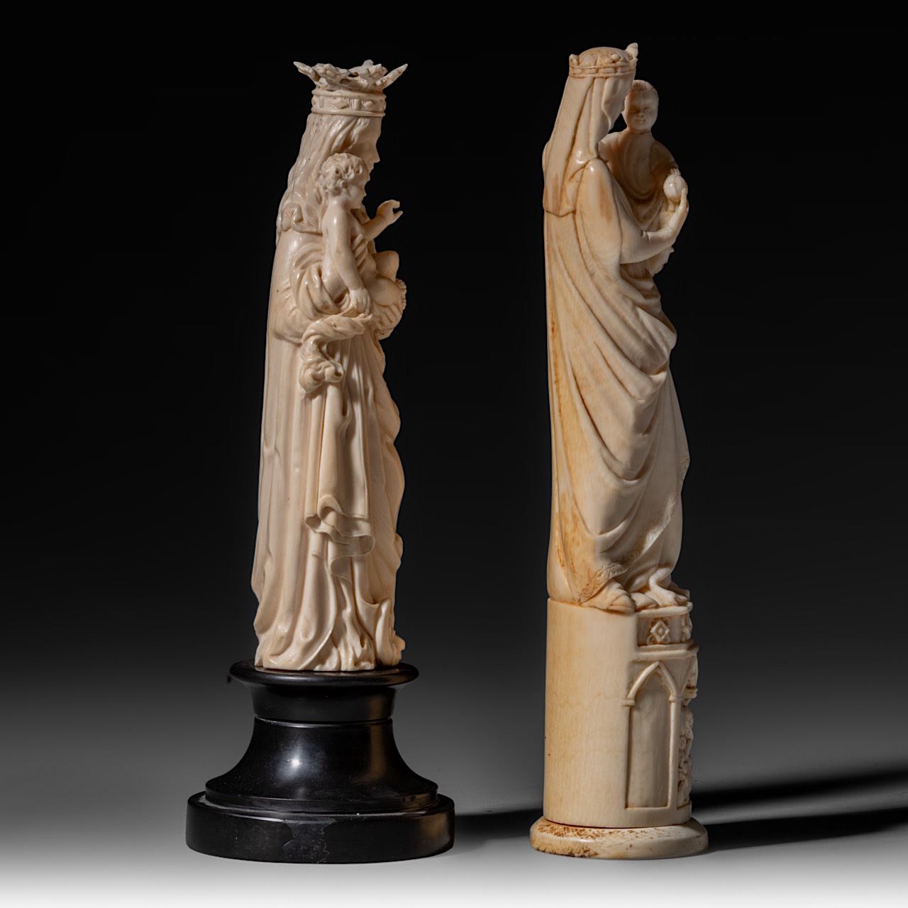 Two 19th/20th century Dieppe ivory Holy Virgin and Child statues (+) - Image 5 of 6