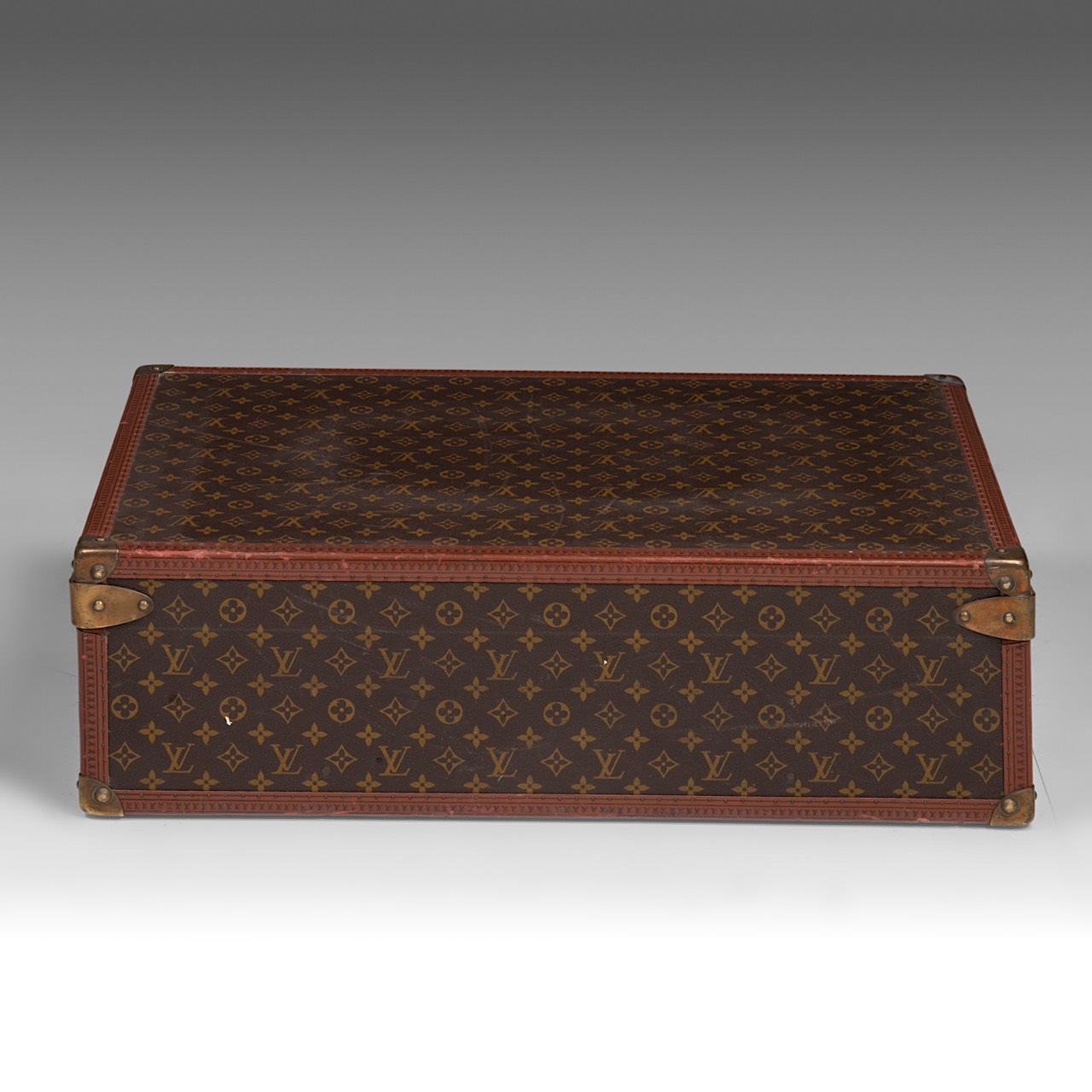 A vintage Louis Vuitton coffer, Model Alzer 70, 47 - 70 - 21,5 cm - Image 7 of 9