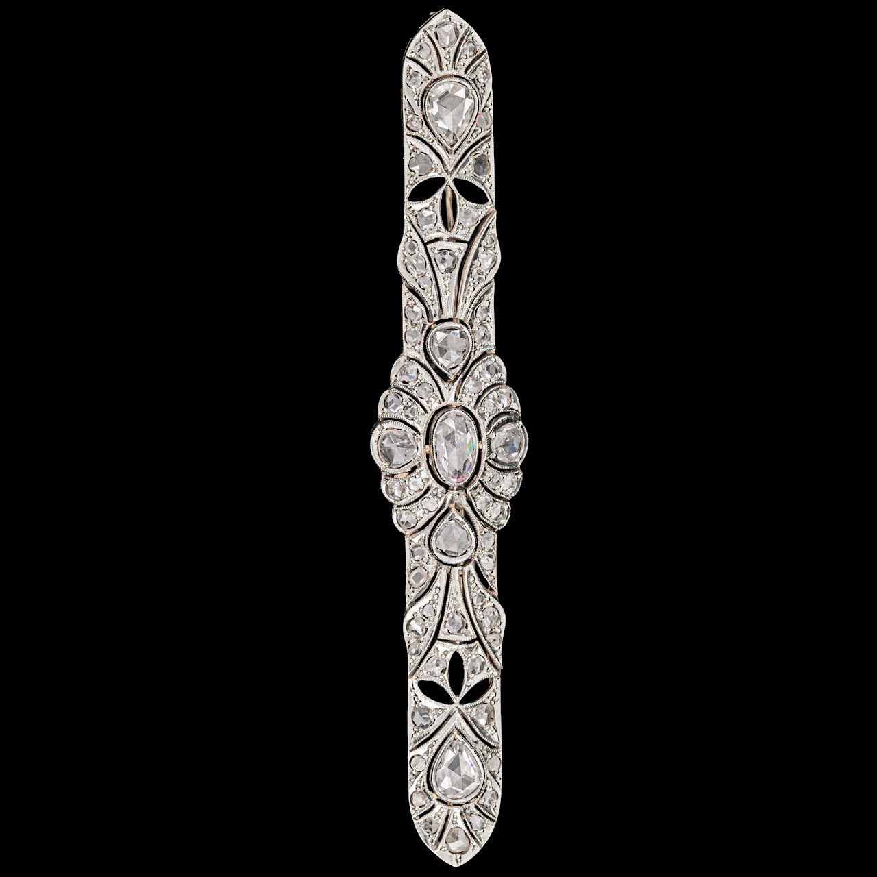 An Art Deco 18ct yellow and white gold brooch set with diamonds, L 8,8 cm, weight: 10,9 g