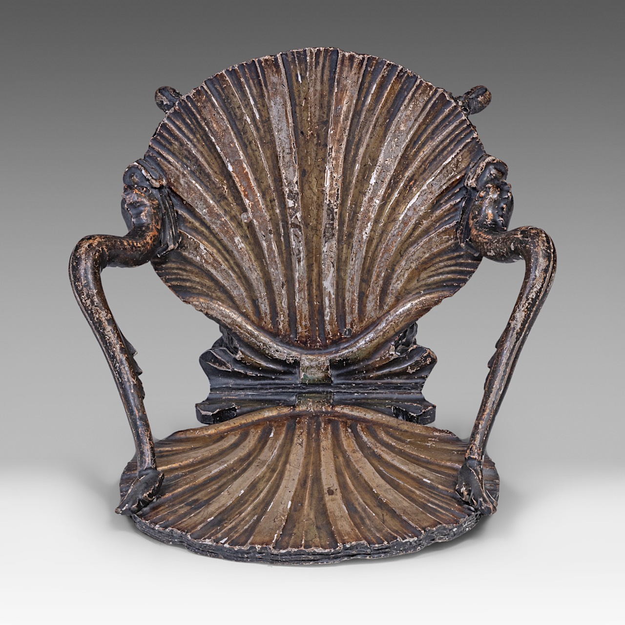 A Venetian 'Grotto' chair, patinated carved wood and stucco, 19thC, H total 84 cm - H seat 40,5 cm - - Image 7 of 8