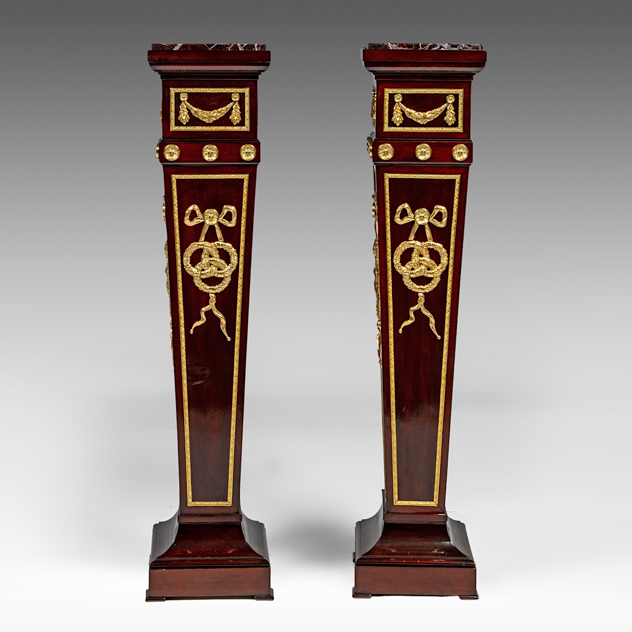 A pair of Louis XVI-style columns with marble tops and gilt bronze mounts, H 122 cm - W 38,5 cm - D - Image 4 of 7