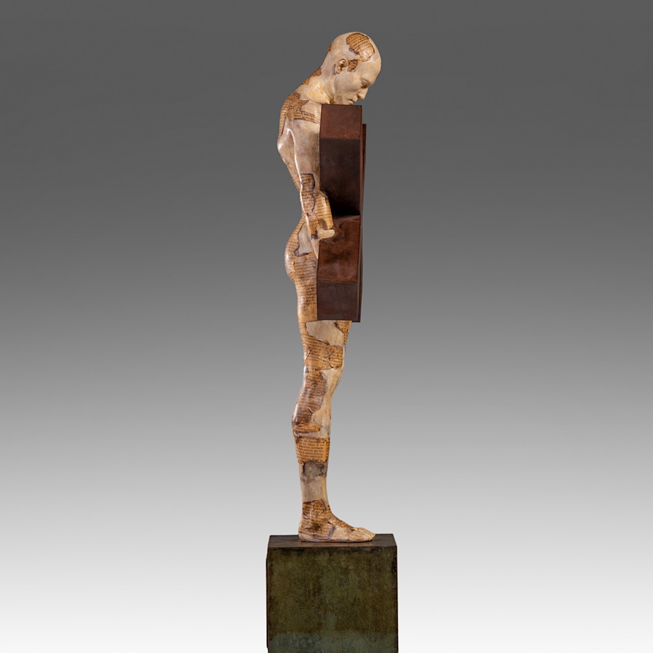 Josep Bofill (1942), male figure, mixed media (bronze, resin, newspaper), 1/3, H: 172 cm (+) - Image 9 of 12