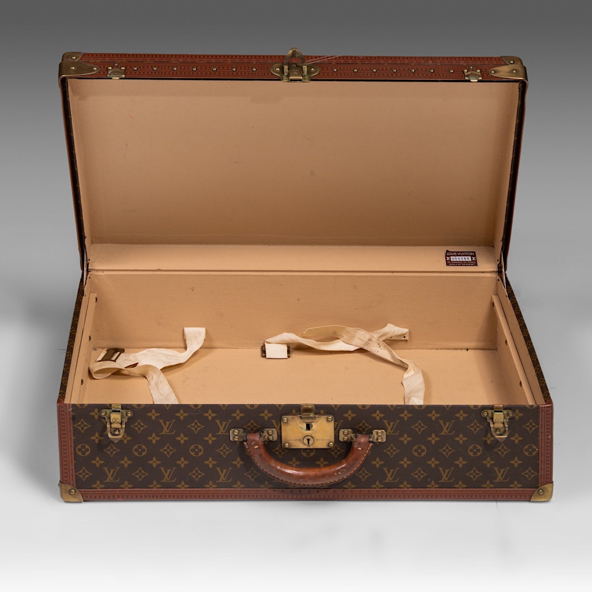 A vintage Louis Vuitton coffer, Model Alzer 70, 47 - 70 - 21,5 cm - Image 9 of 9