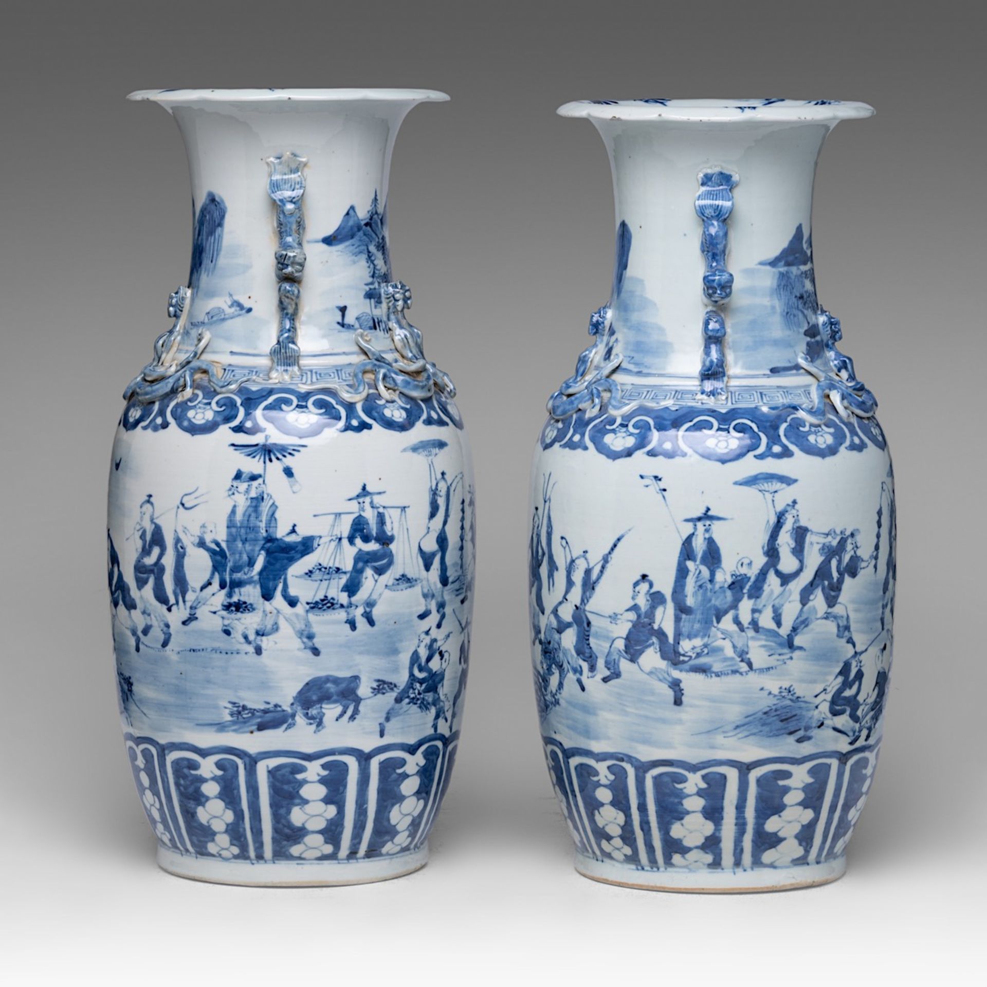 A pair of Chinese blue and white 'Figures in a Daily Life Scene' vases, 19thC, H 45 cm - Bild 4 aus 6