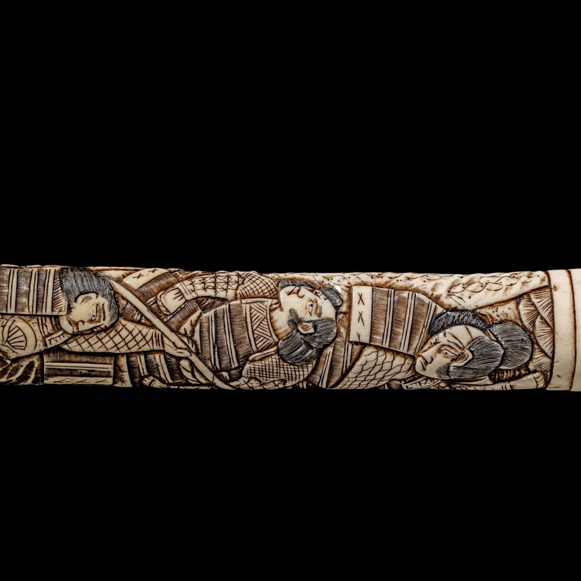 A Japanese Meiji/Taisho period (1868-1926) bone tanto dagger, L 34,7 - weight 331g - Image 11 of 13