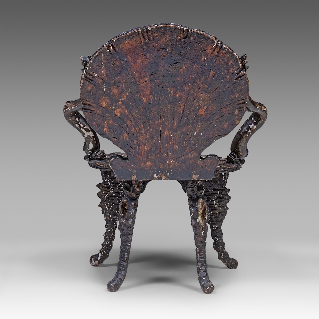 A Venetian 'Grotto' chair, patinated carved wood and stucco, 19thC, H total 84 cm - H seat 40,5 cm - - Image 5 of 8