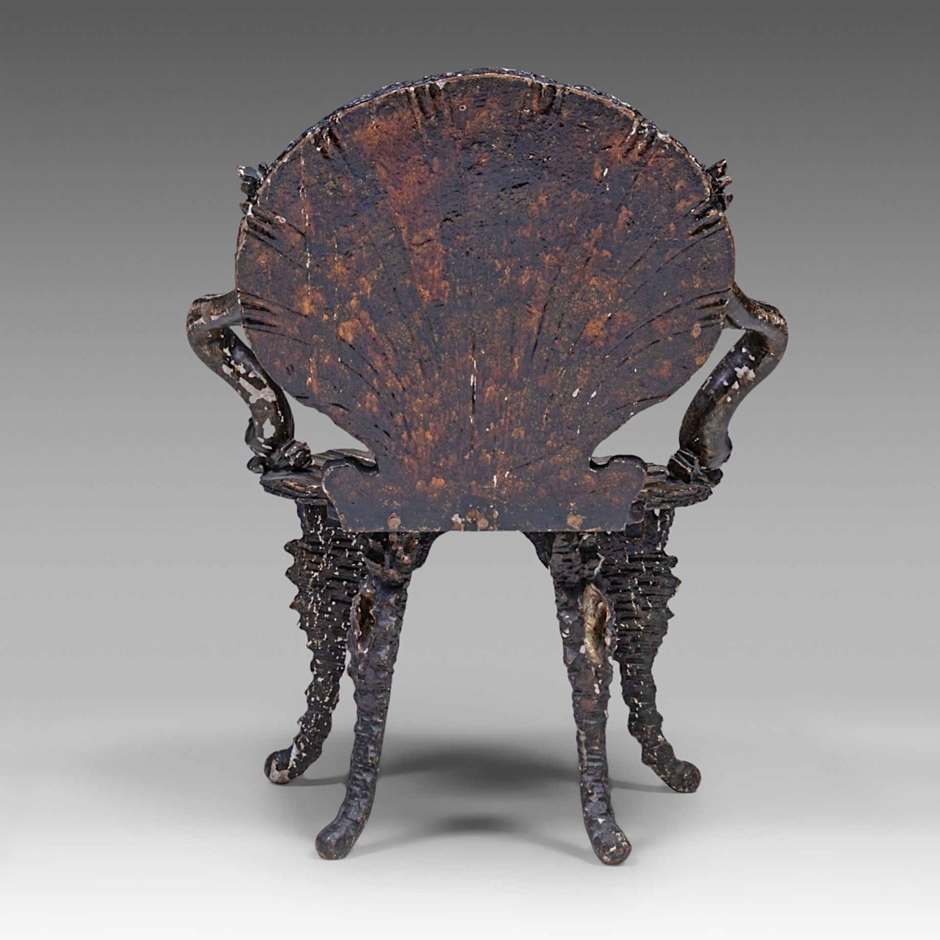 A Venetian 'Grotto' chair, patinated carved wood and stucco, 19thC, H total 84 cm - H seat 40,5 cm - - Bild 5 aus 8