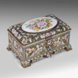 A Russian silver and enamel floral decorated jewellery box, hallmarked 84 Zolotniki, H 8 - 15 - 10 c