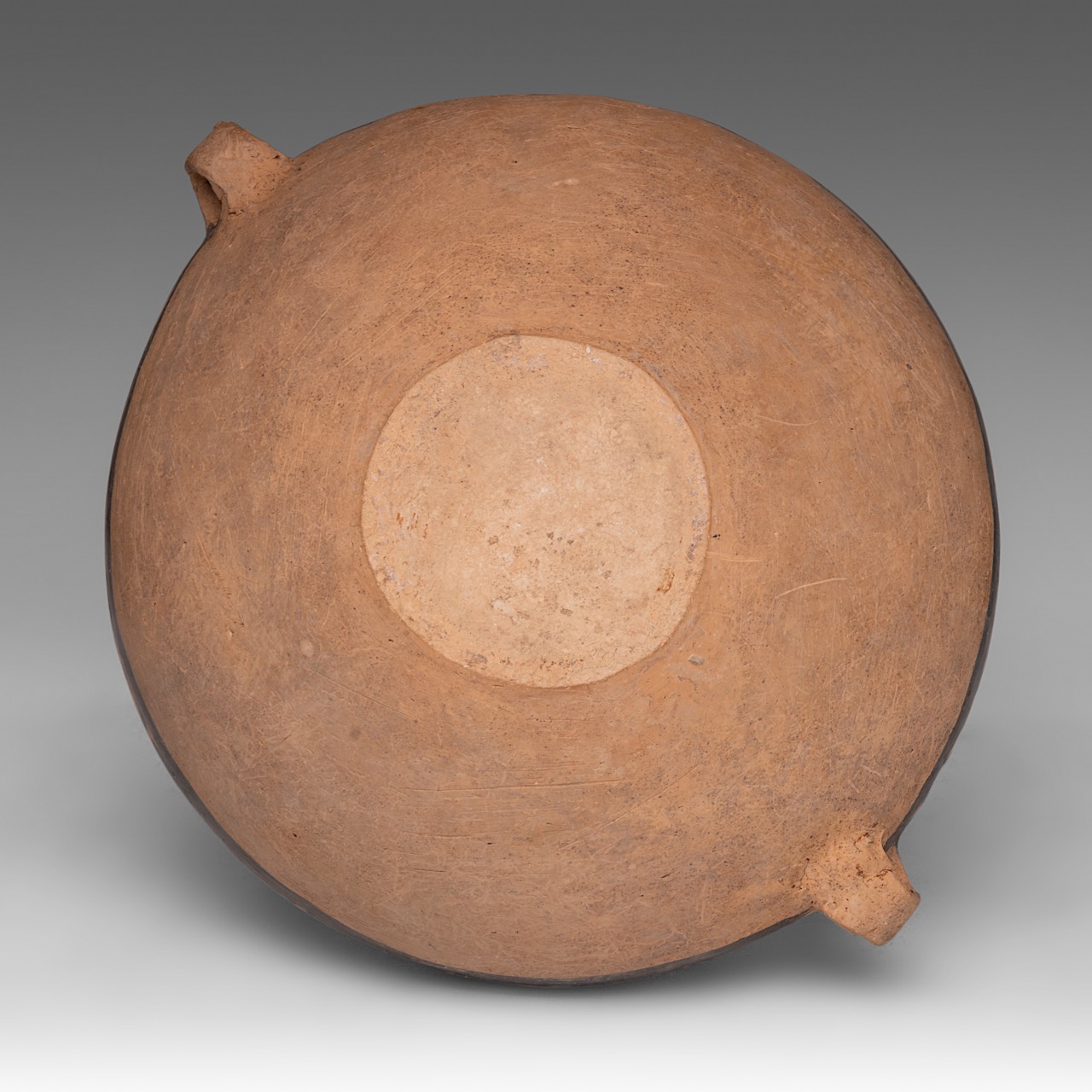 A Chinese Neolithic Yangshao/Majiayao culture painted pottery jar, Banshan-type, H 27 cm - Image 6 of 7