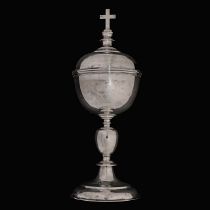 A sober Baroque style 18thC silver ciborium, H 26,8 cm/weight 344 g.