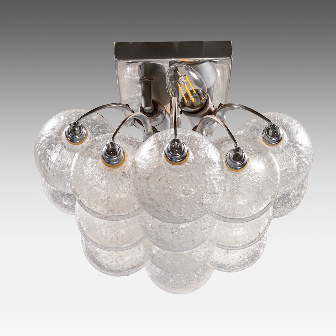 A set of five '60s design Murano glass 'Tulipan' appliques by J.T. Kalmar, H 42 cm - Image 3 of 6
