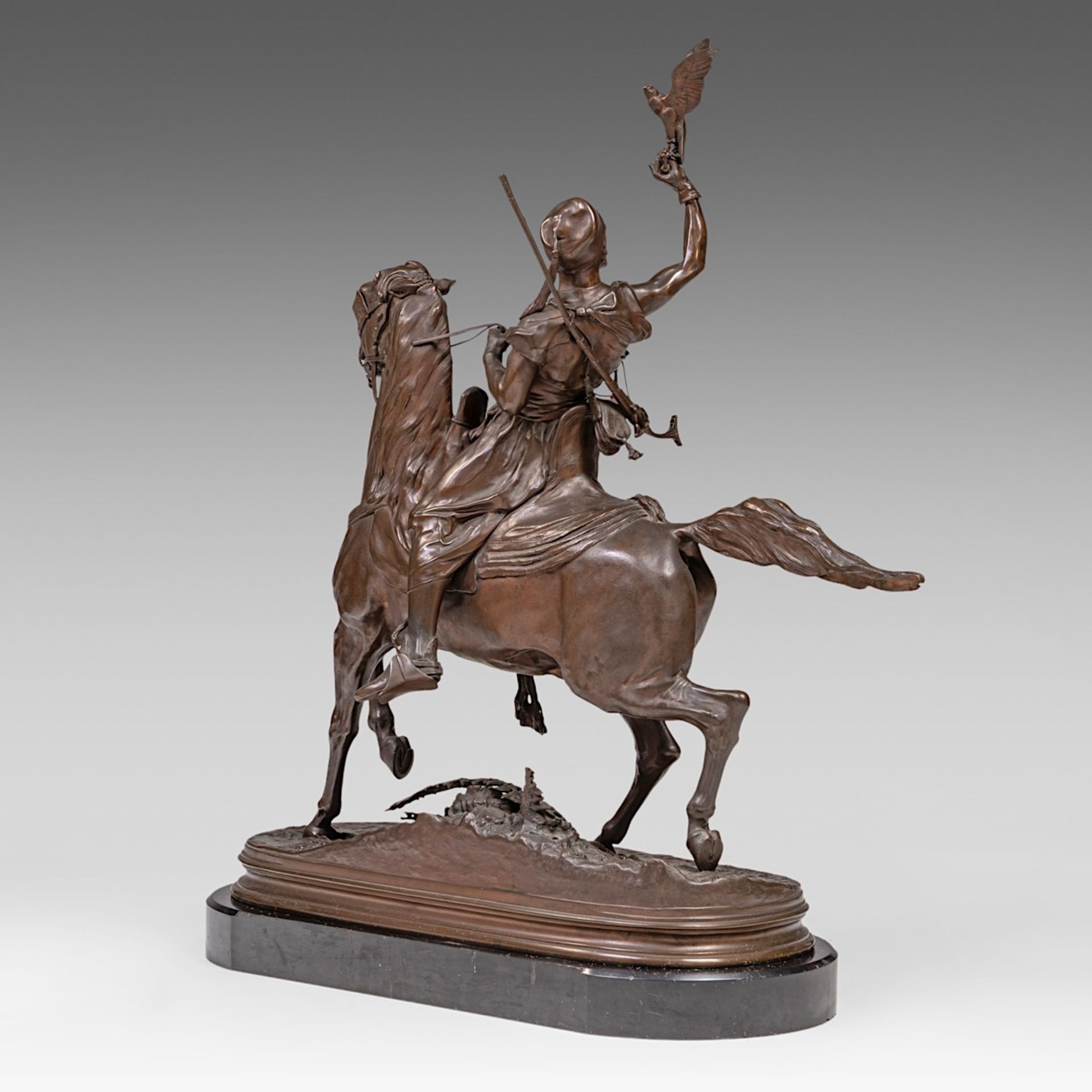 Pierre-Jules Mene (1810-1879), the falconer, patinated bronze on a black marble base, casted by Barb - Bild 7 aus 11