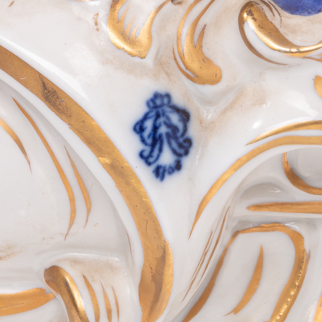 A large Saxony polychrome porcelain group depicting a gallant scene in a Rococo setting, H 40 - W 55 - Image 13 of 15