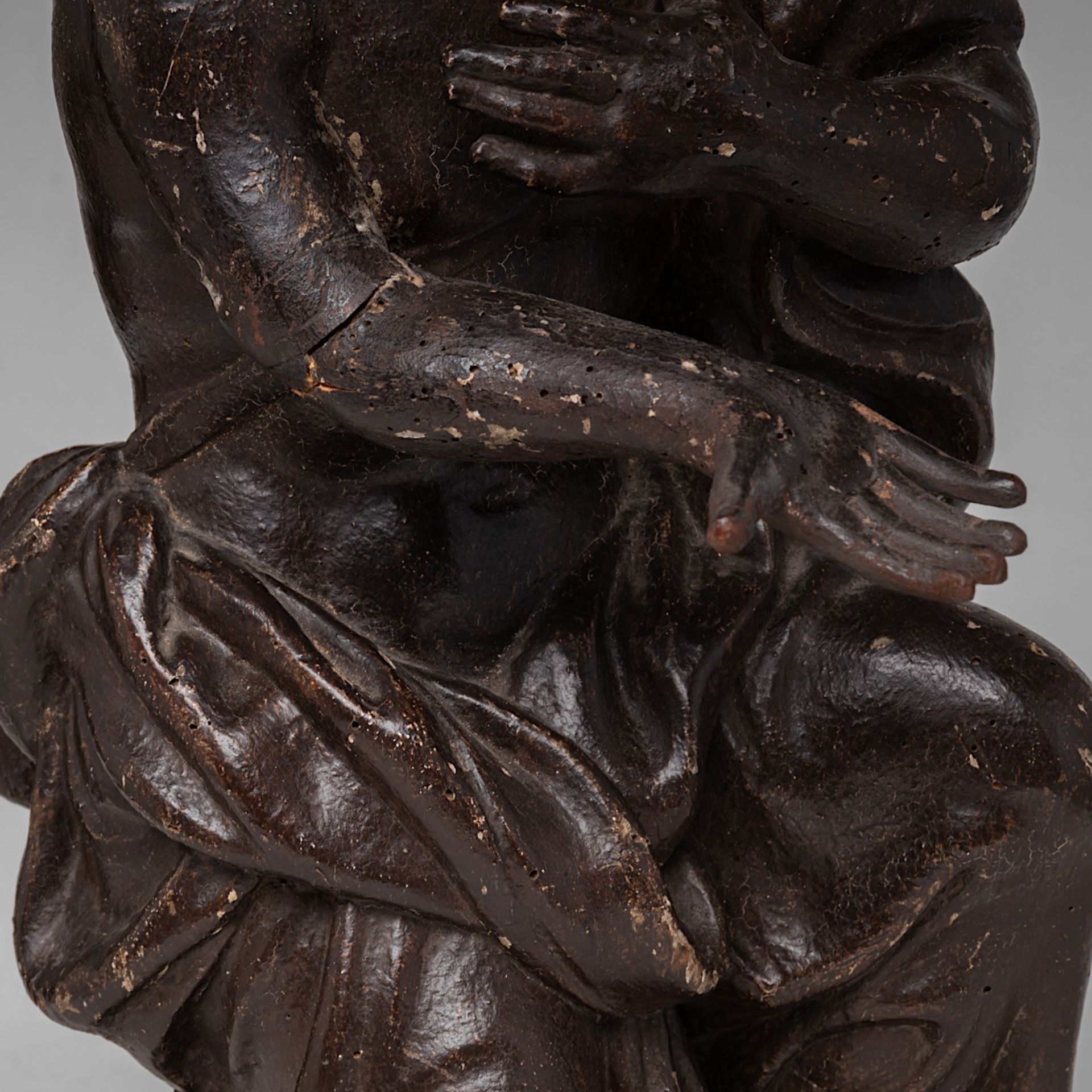 A patinated limewood sculpture of Saint John the Evangelist, 17thC, H 50 cm - Image 7 of 7