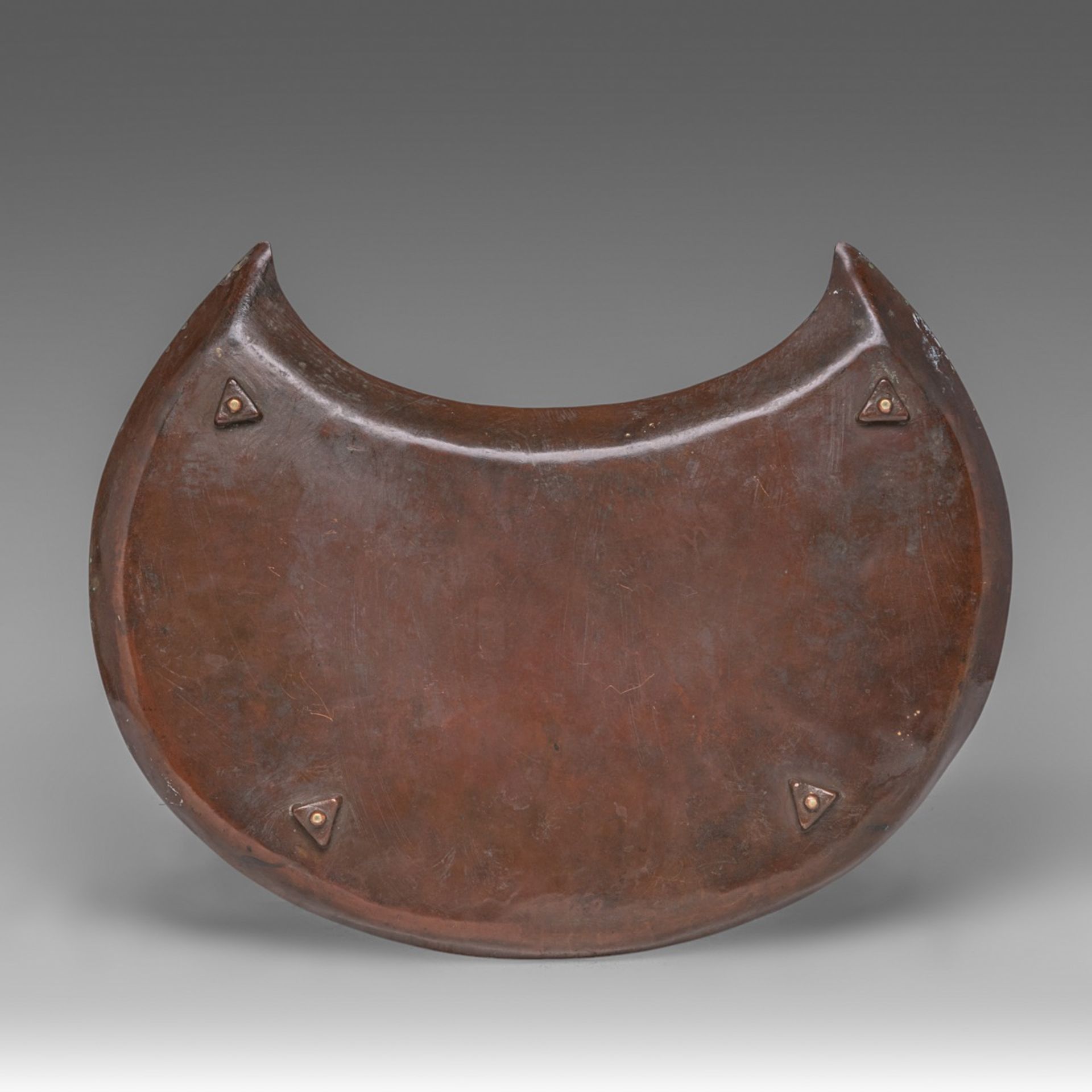 A Japanese writing set, with an inkwell, sand pot and penholder on a bronze crescent shaped-plate, M - Image 7 of 9