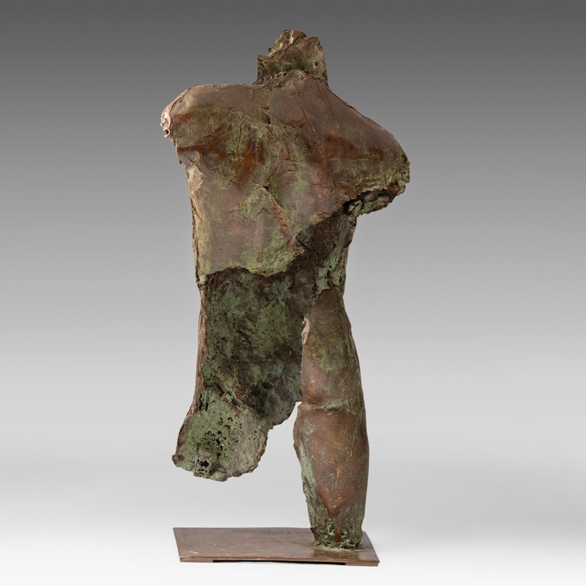 Jan Desmarets (1961), a bronze male torso, patinated bronze, 3/8 61 cm. (24.0 in.) - Bild 4 aus 6